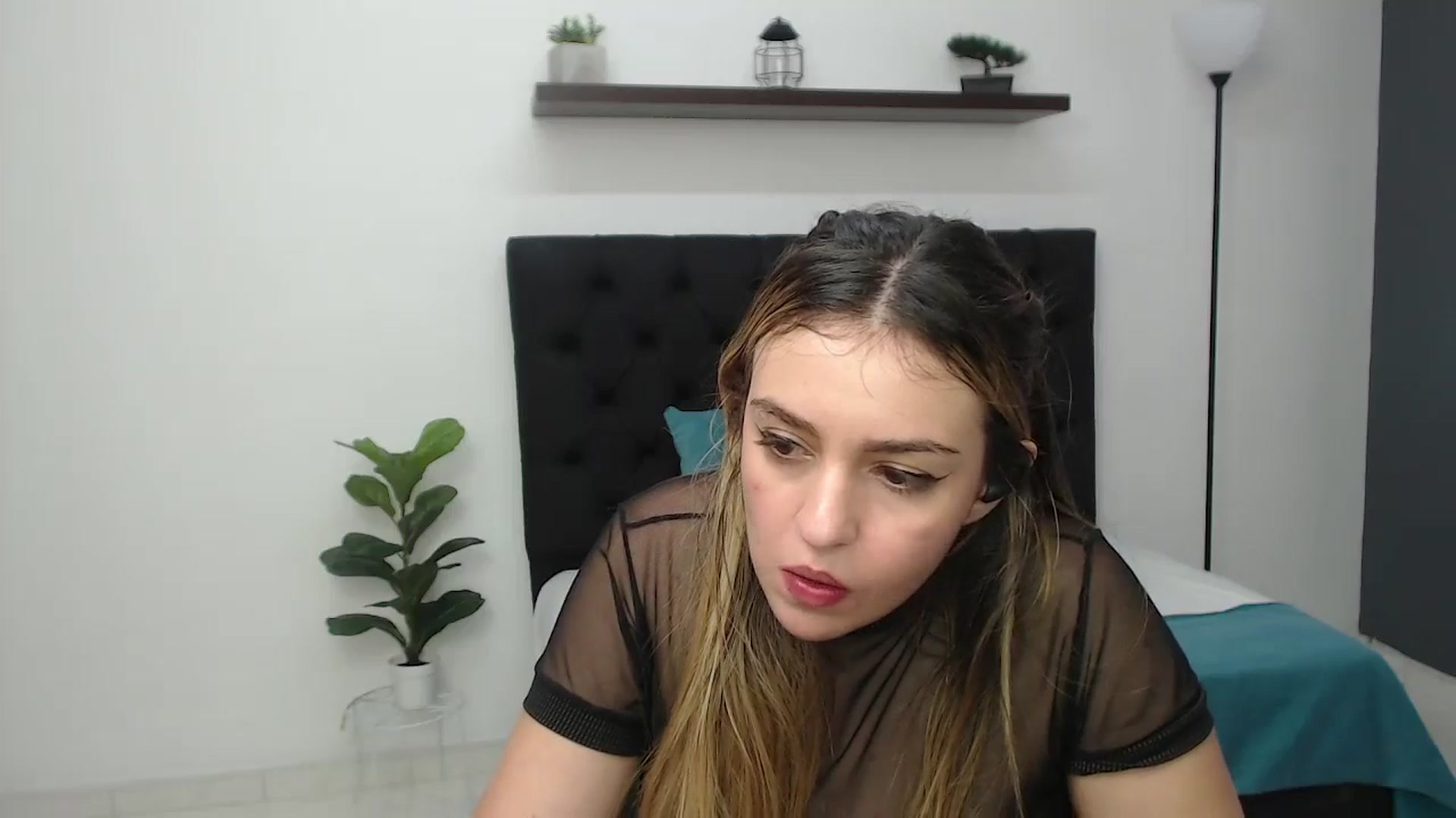 Gallery image thumbnail from CamilleDucan's myfreecams stream on, 06/05/2025, 18:39 image 20 of 20
