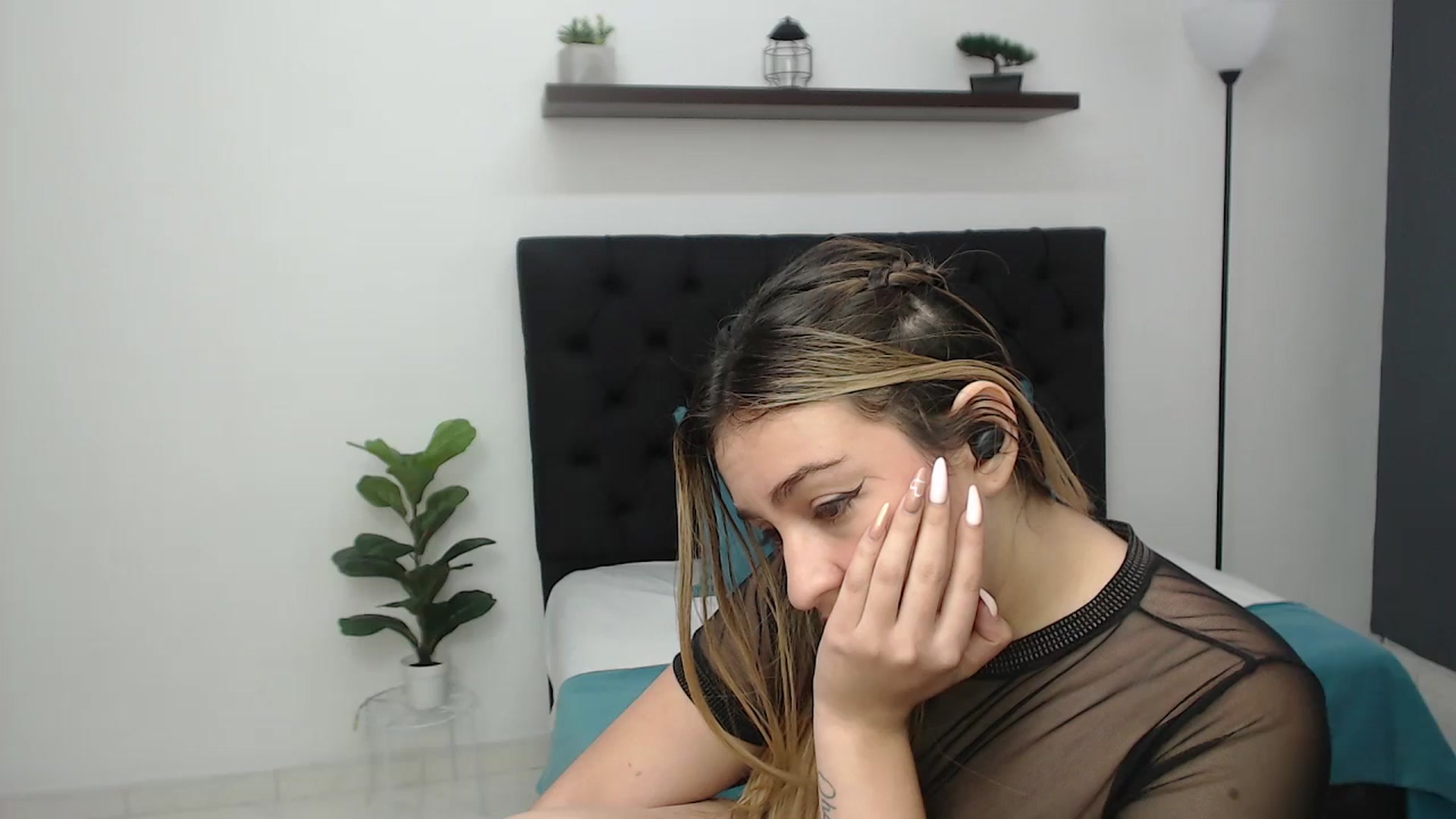 Gallery image thumbnail from CamilleDucan's myfreecams stream on, 06/05/2025, 18:39 image 3 of 20