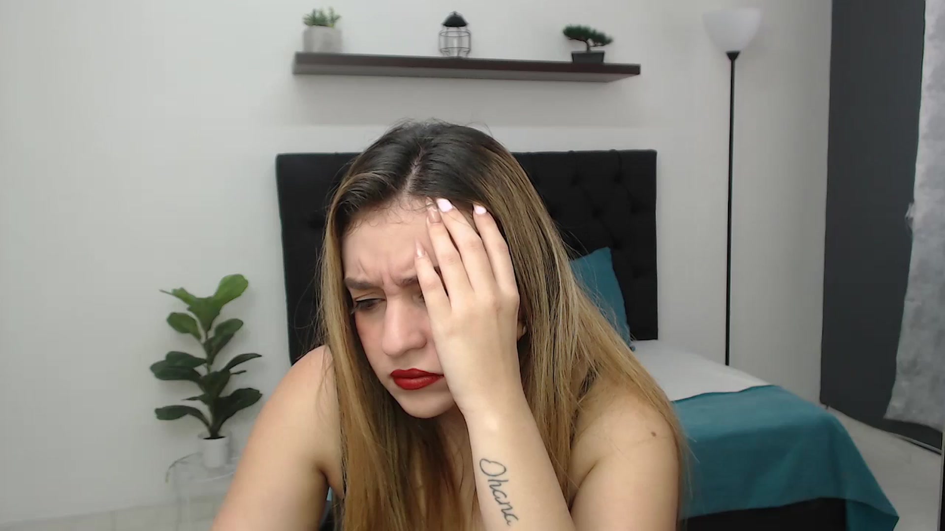 Gallery image thumbnail from CamilleDucan's myfreecams stream on, 06/07/2025, 14:11 image 11 of 20