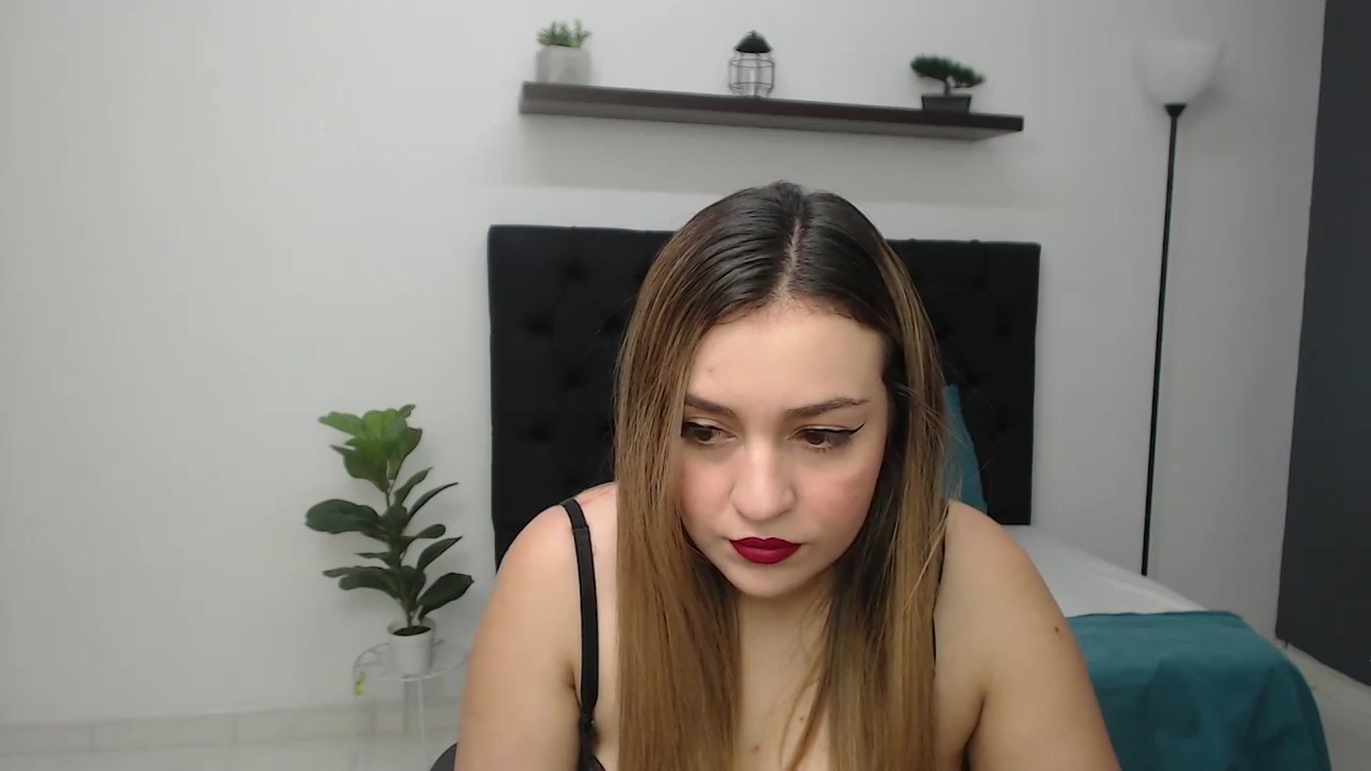 Gallery image thumbnail from CamilleDucan's myfreecams stream on, 06/12/2025, 14:26 image 7 of 20