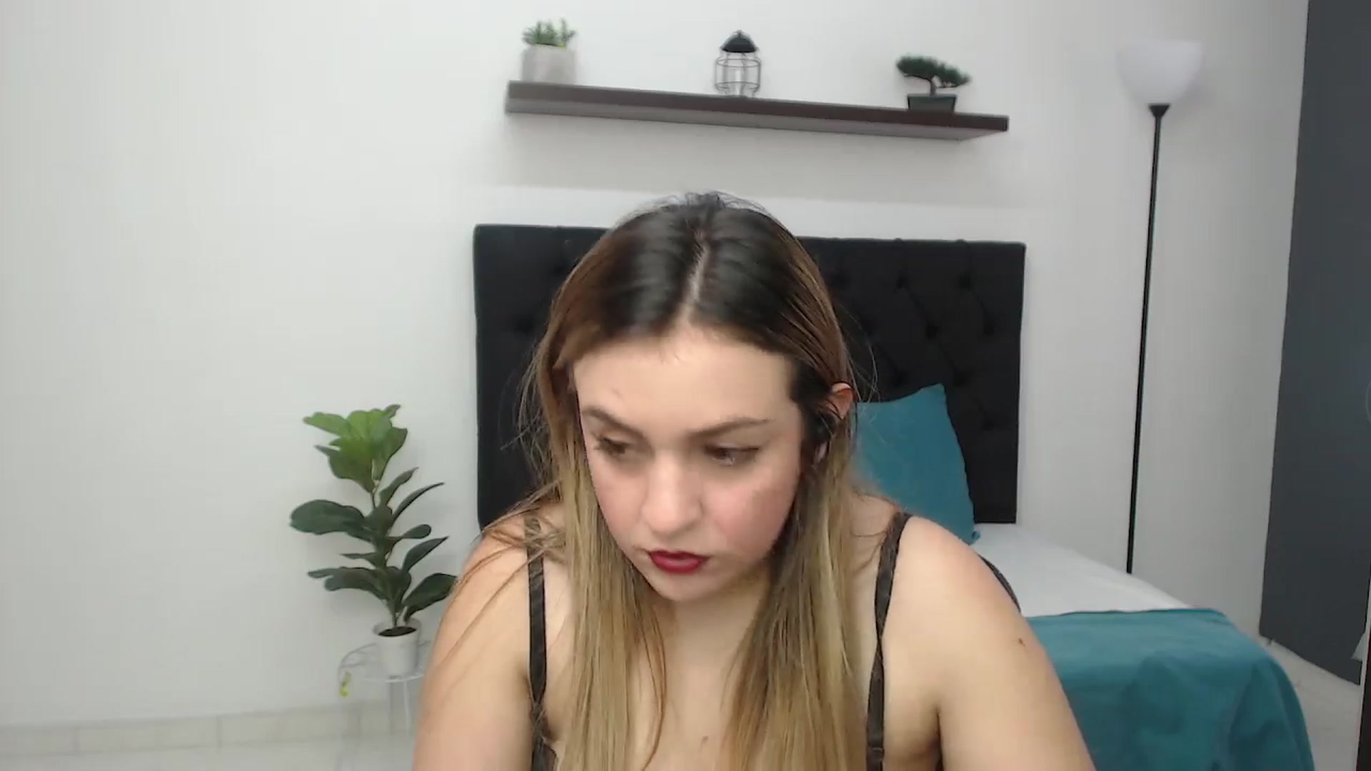 Gallery image thumbnail from CamilleDucan's myfreecams stream on, 06/12/2025, 16:09 image 8 of 20