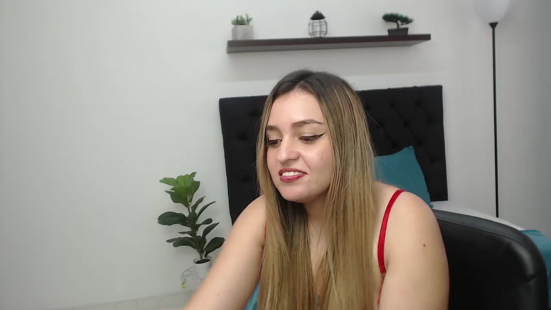 Gallery image thumbnail from CamilleDucan's myfreecams stream on, 06/13/2025, 16:43 image 4 of 20
