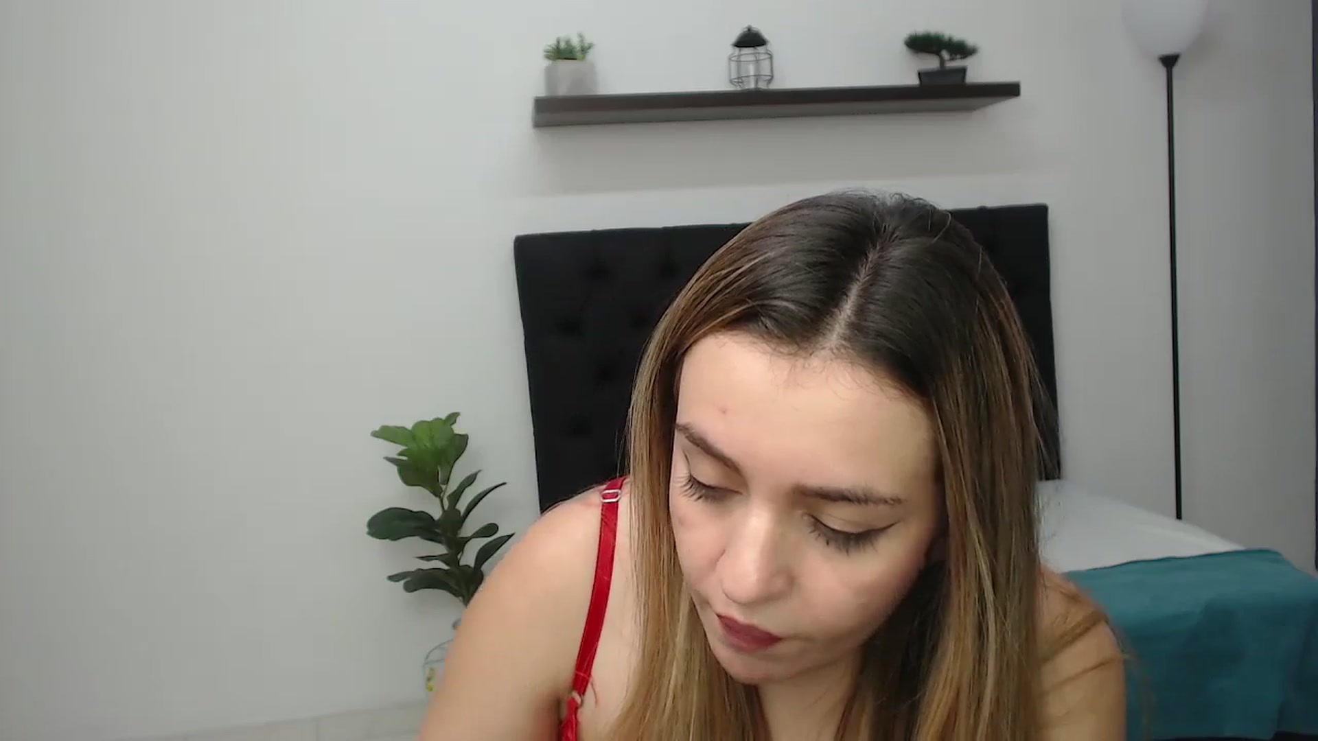 Gallery image thumbnail from CamilleDucan's myfreecams stream on, 06/13/2025, 17:24 image 14 of 20