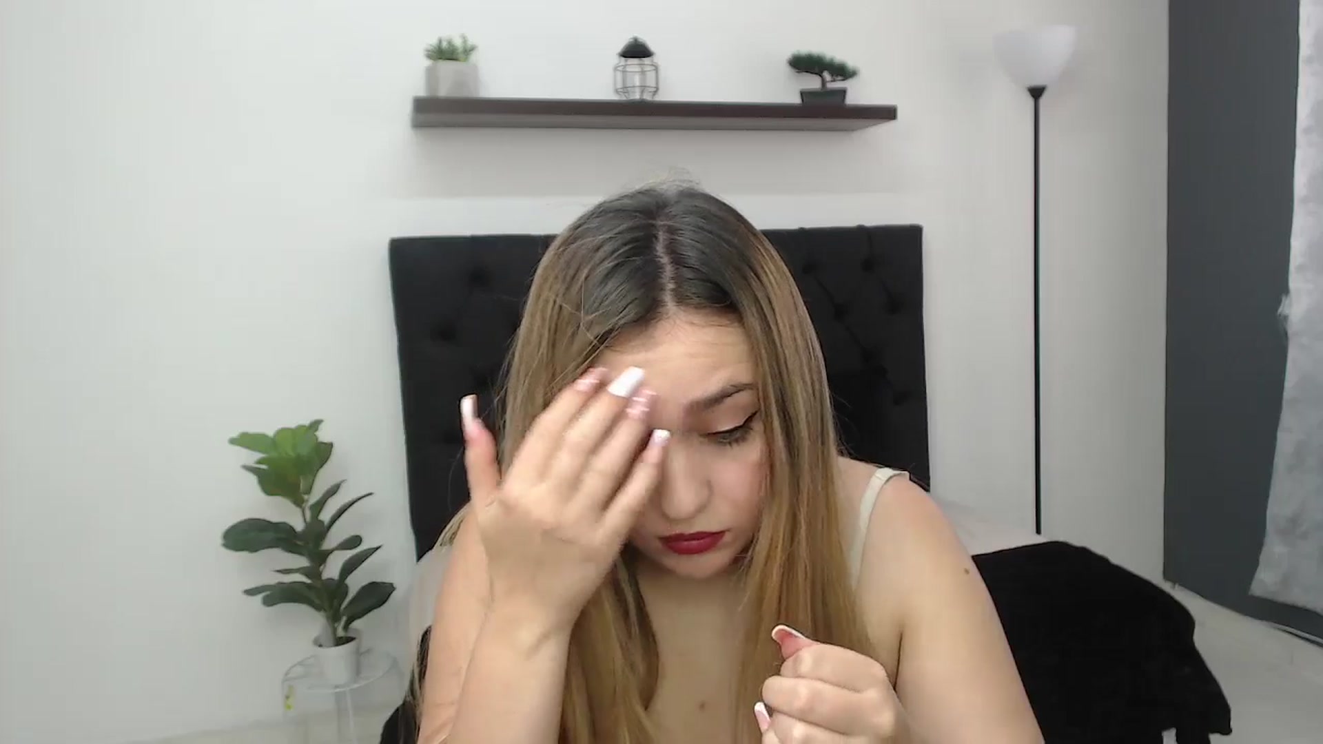 Gallery image thumbnail from CamilleDucan's myfreecams stream on, 06/16/2025, 14:59 image 13 of 20