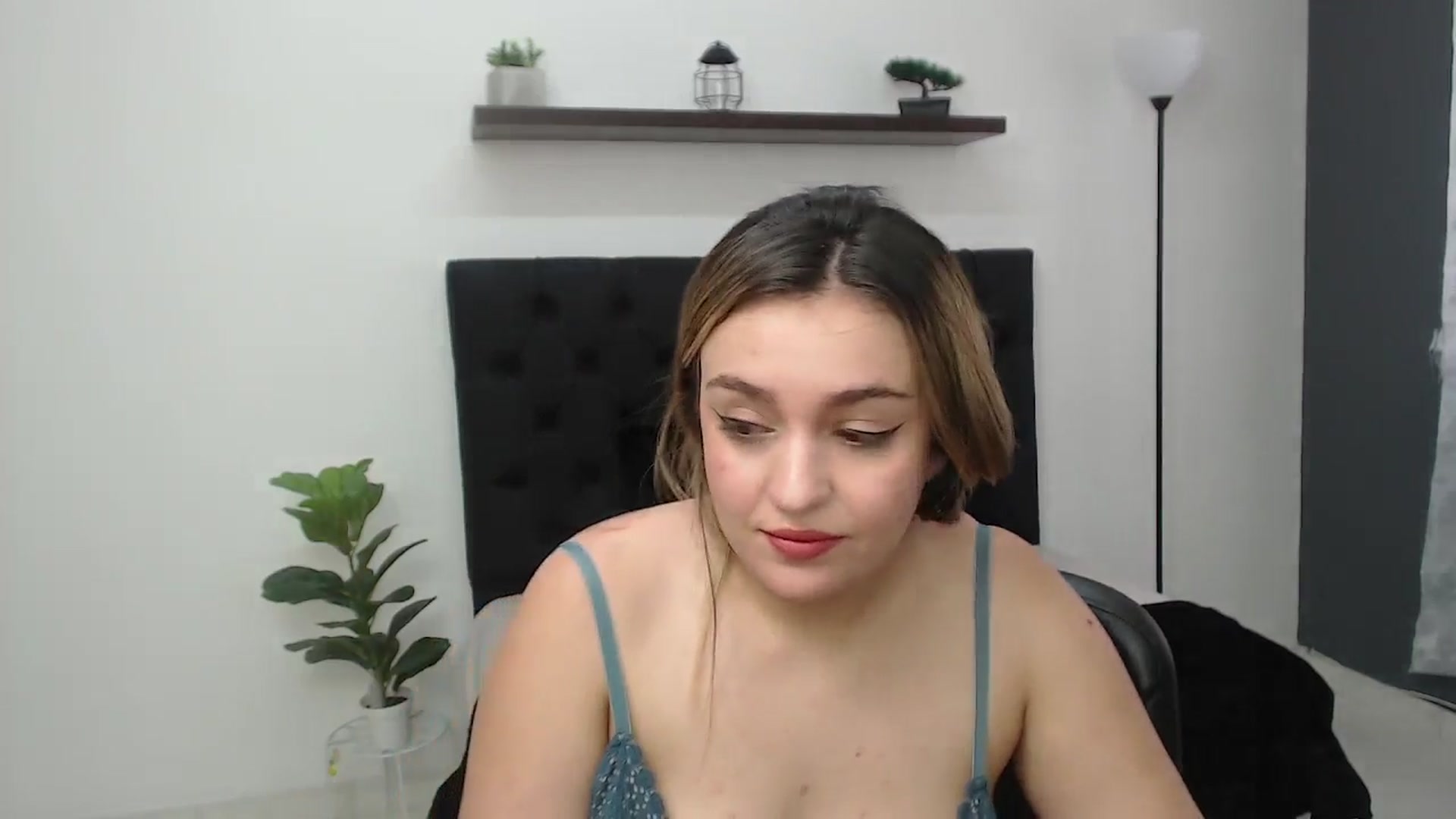 Gallery image thumbnail from CamilleDucan's myfreecams stream on, 06/17/2025, 17:07 image 17 of 20