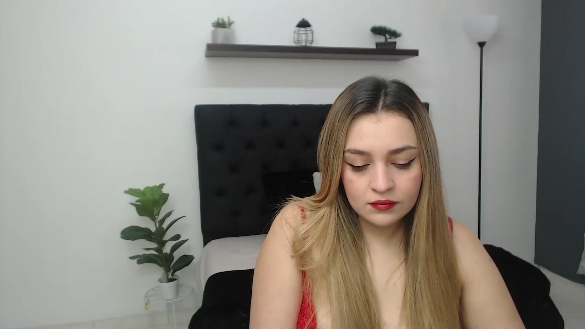 Gallery image thumbnail from CamilleDucan's myfreecams stream on, 06/18/2025, 13:45 image 2 of 20