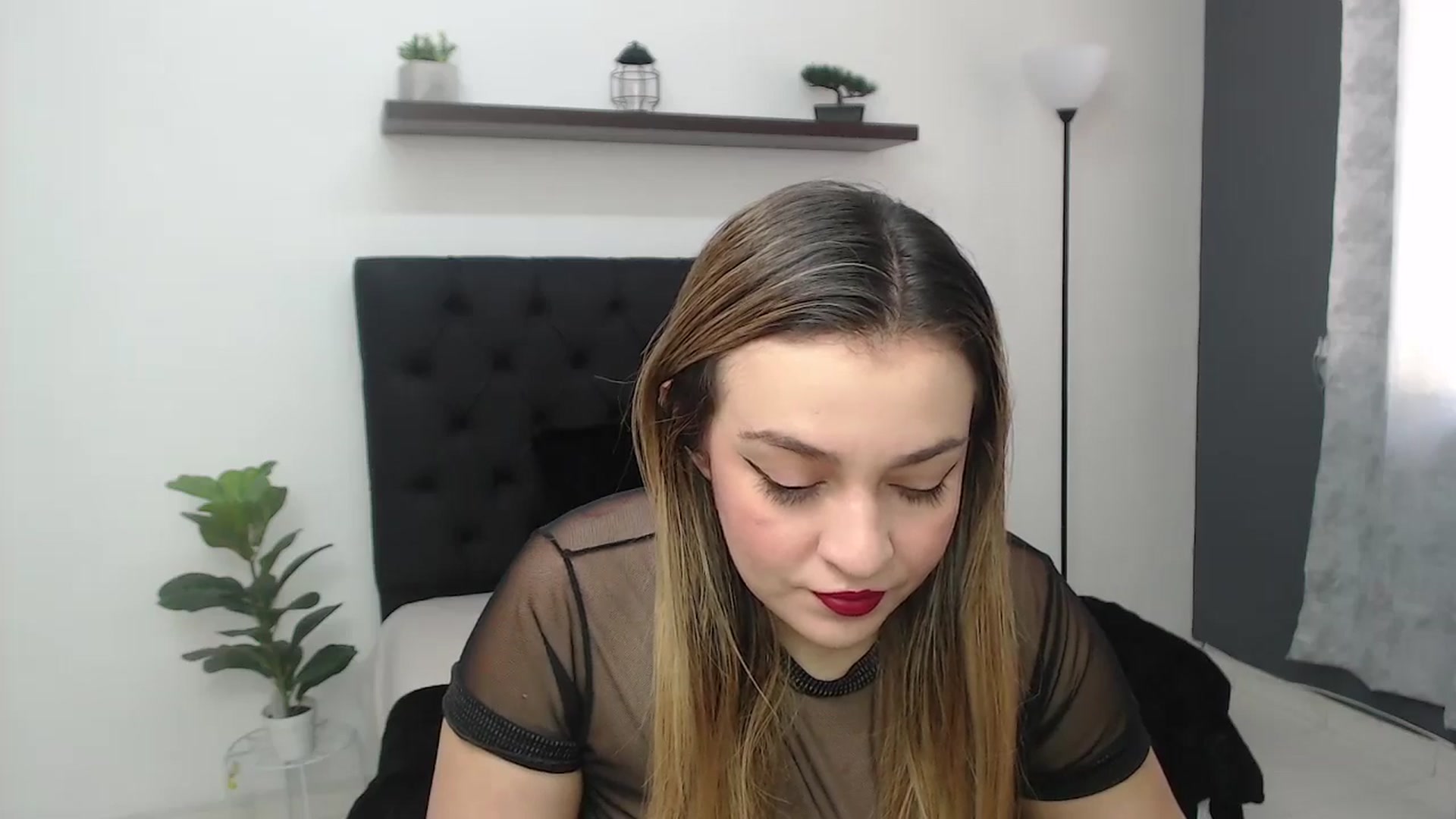 Gallery image thumbnail from CamilleDucan's myfreecams stream on, 06/20/2025, 14:03 image 2 of 20