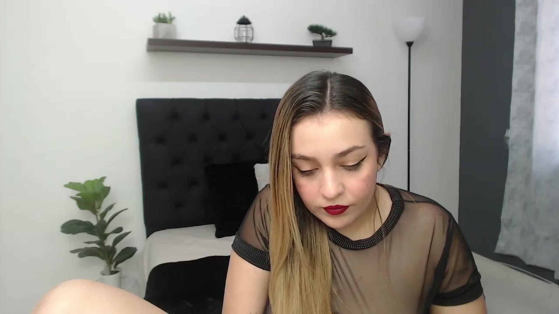 Gallery image thumbnail from CamilleDucan's myfreecams stream on, 06/20/2025, 14:03 image 15 of 20