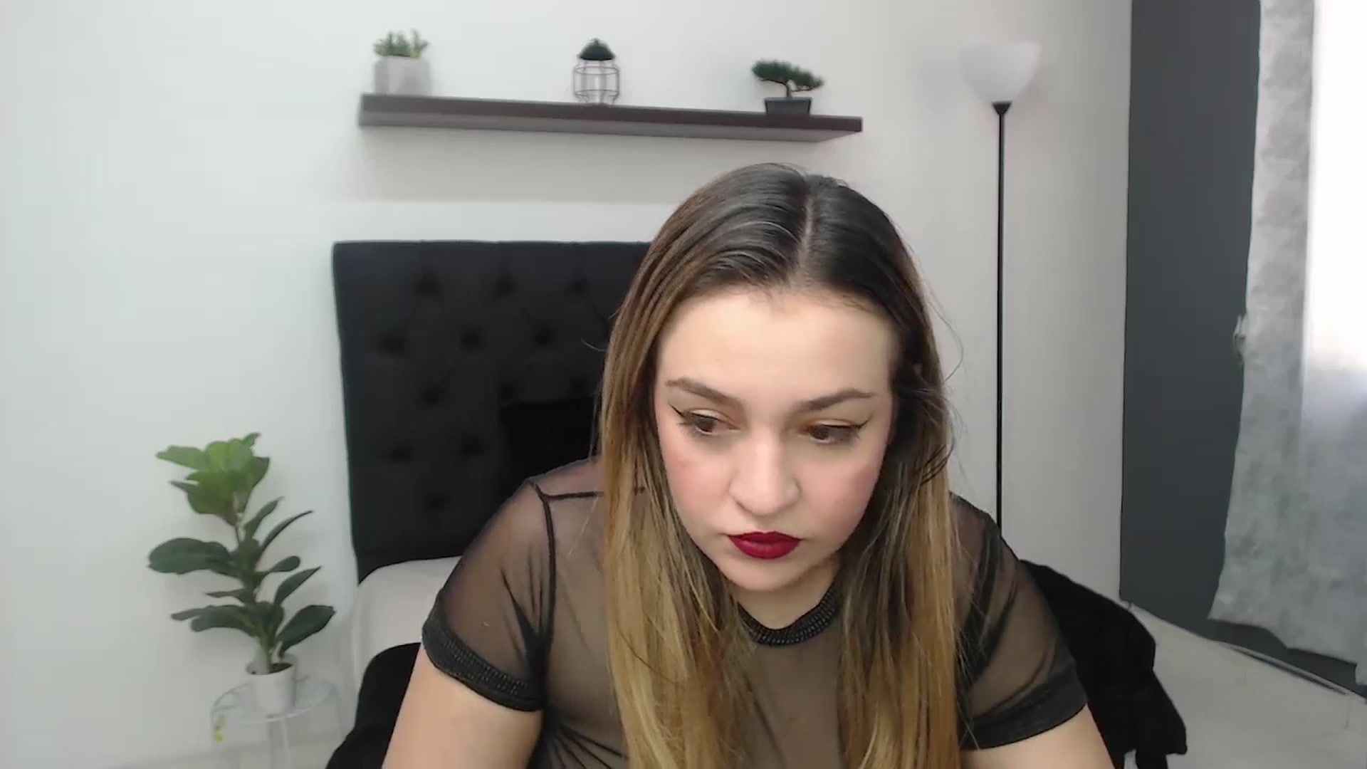 Gallery image thumbnail from CamilleDucan's myfreecams stream on, 06/20/2025, 14:03 image 3 of 20