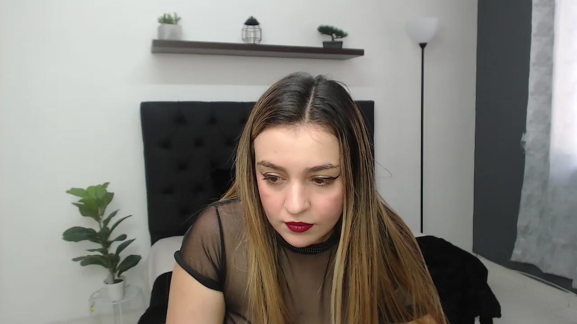 Gallery image thumbnail from CamilleDucan's myfreecams stream on, 06/20/2025, 14:57 image 2 of 20