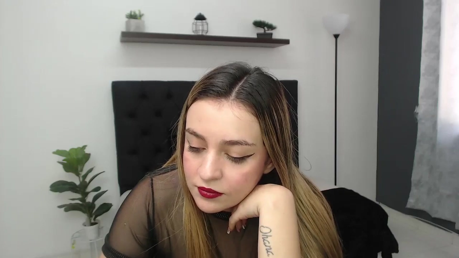 Gallery image thumbnail from CamilleDucan's myfreecams stream on, 06/20/2025, 14:57 image 3 of 20