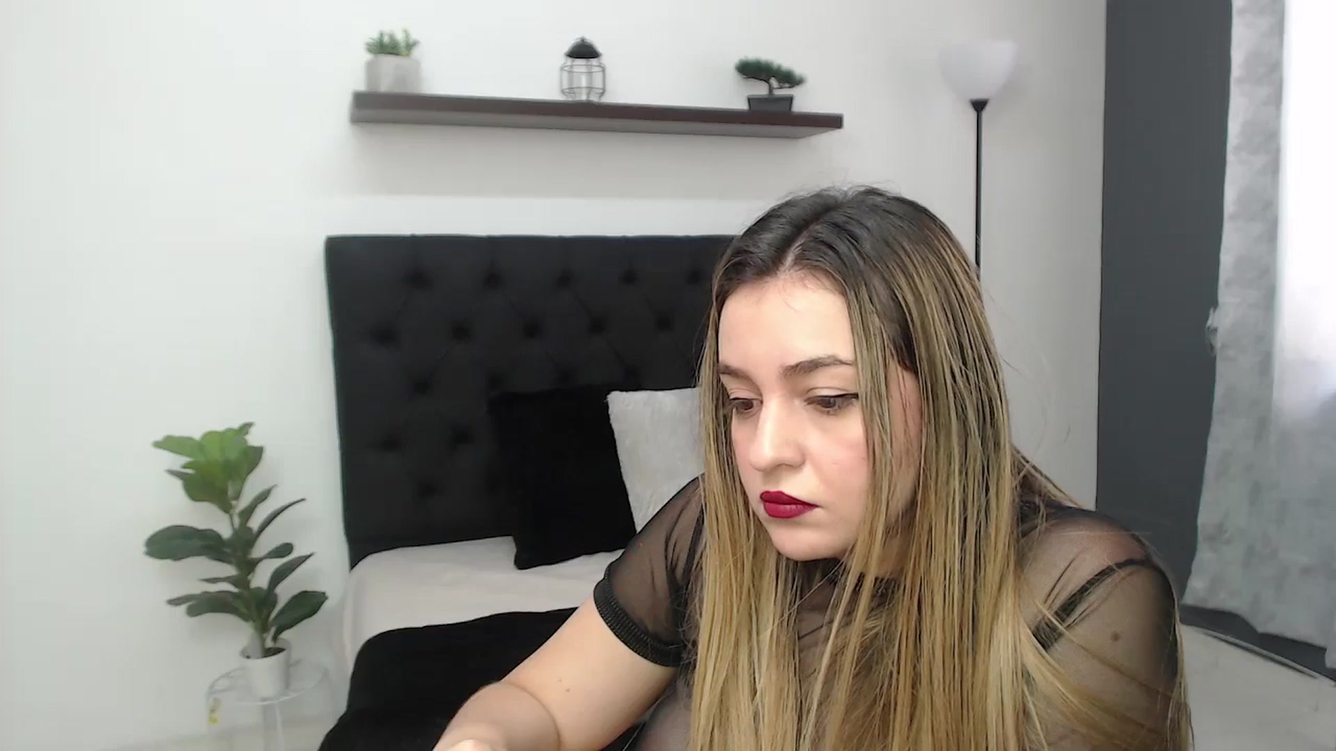 Gallery image thumbnail from CamilleDucan's myfreecams stream on, 06/20/2025, 14:57 image 12 of 20