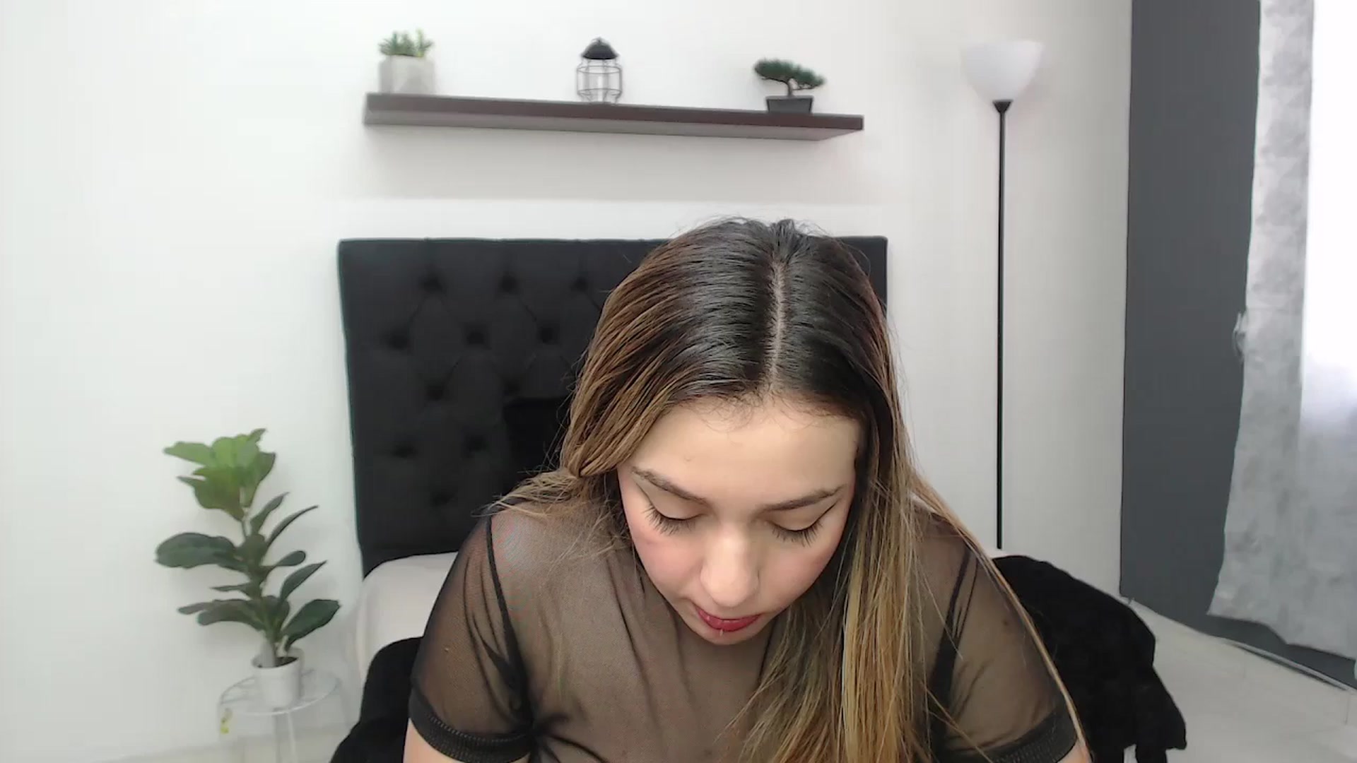 Gallery image thumbnail from CamilleDucan's myfreecams stream on, 06/20/2025, 16:14 image 1 of 20
