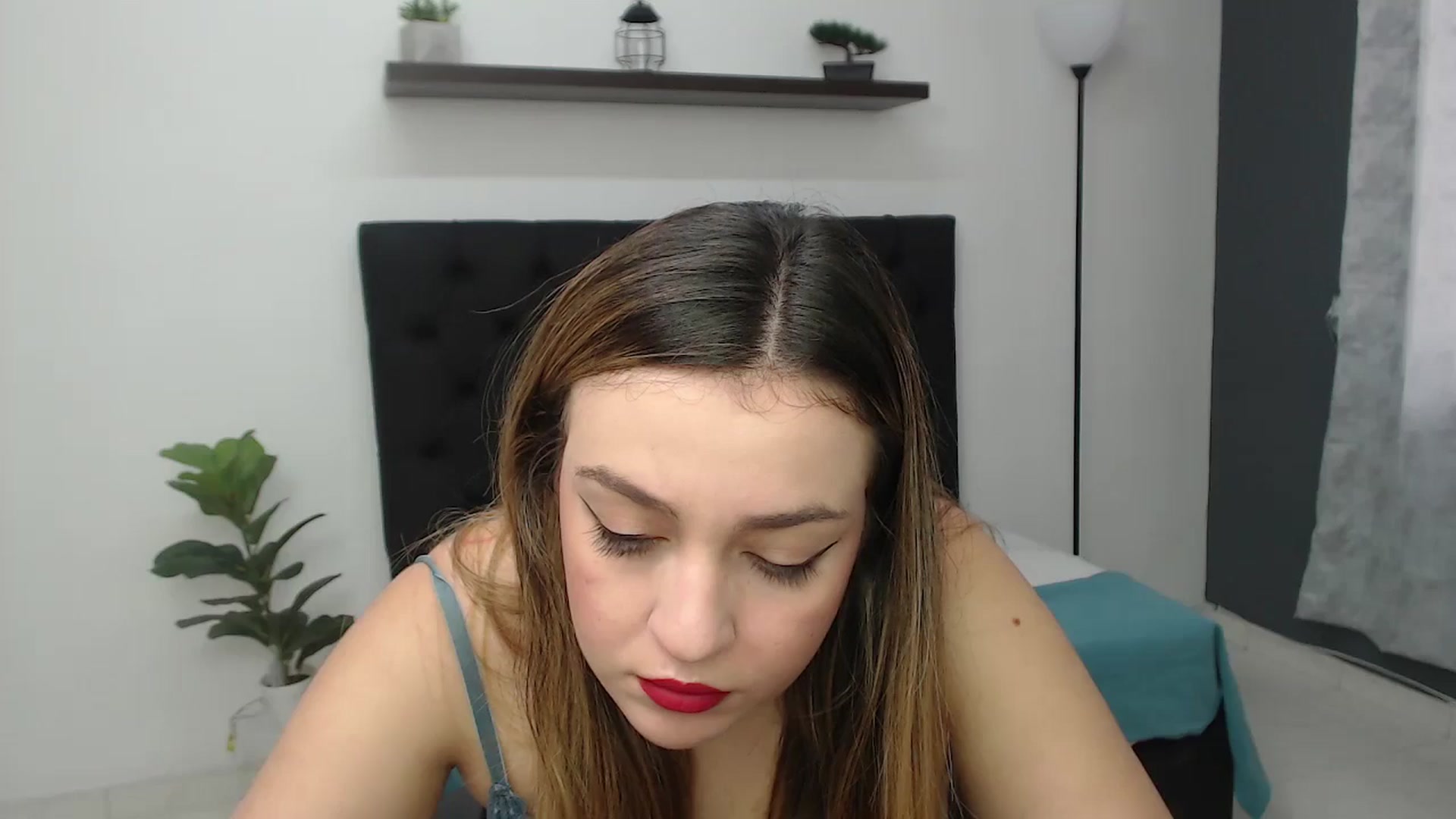 Gallery image thumbnail from CamilleDucan's myfreecams stream on, 06/24/2025, 13:53 image 12 of 20