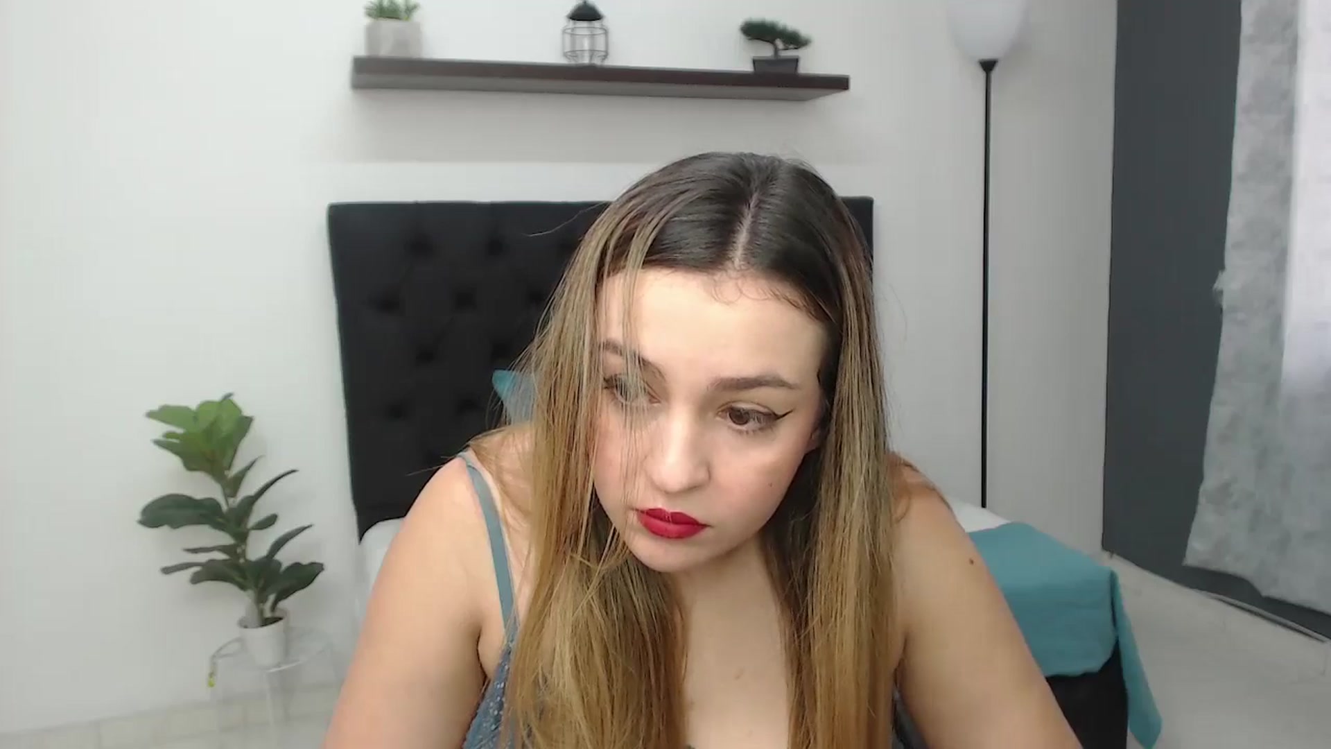 Gallery image thumbnail from CamilleDucan's myfreecams stream on, 06/24/2025, 13:53 image 18 of 20