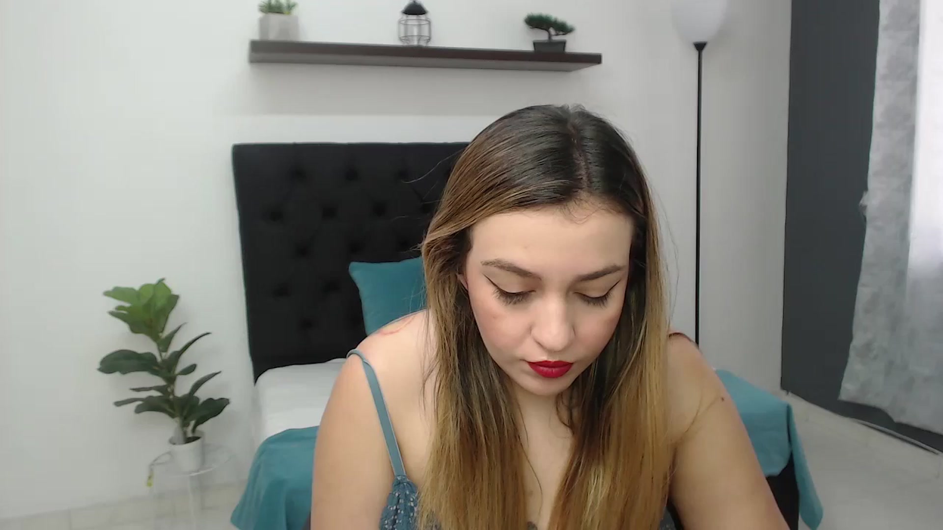 Gallery image thumbnail from CamilleDucan's myfreecams stream on, 06/24/2025, 14:25 image 19 of 20