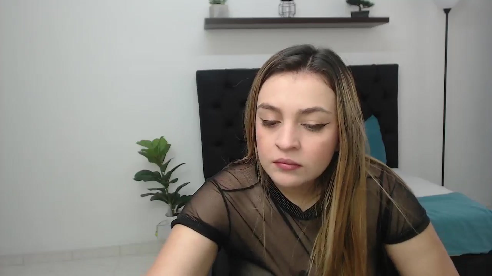 Gallery image thumbnail from CamilleDucan's myfreecams stream on, 06/25/2025, 14:02 image 10 of 20