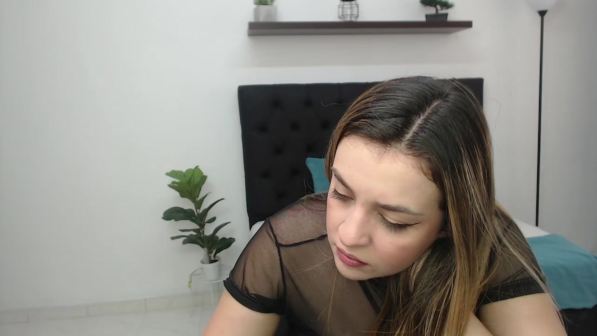 Gallery image thumbnail from CamilleDucan's myfreecams stream on, 06/25/2025, 14:02 image 9 of 20