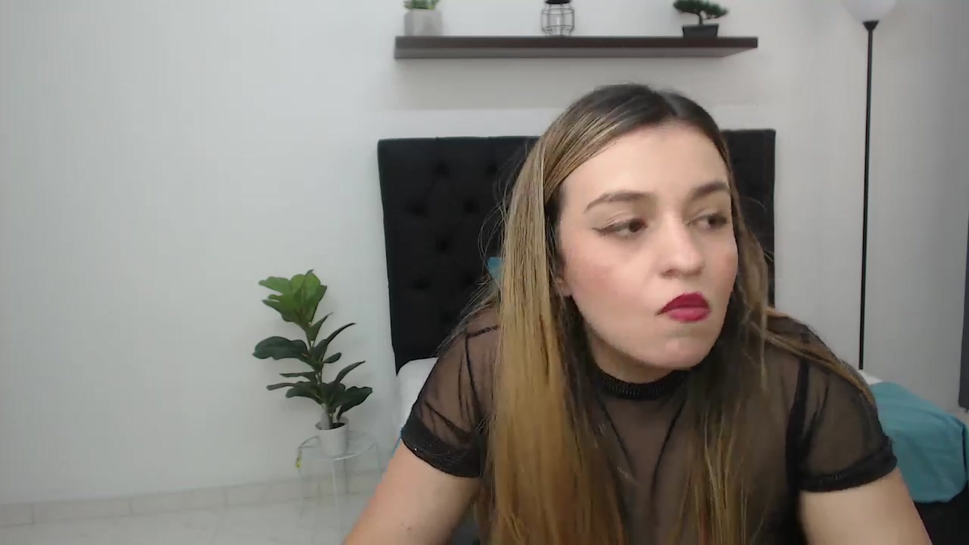 Gallery image thumbnail from CamilleDucan's myfreecams stream on, 06/25/2025, 15:15 image 10 of 20