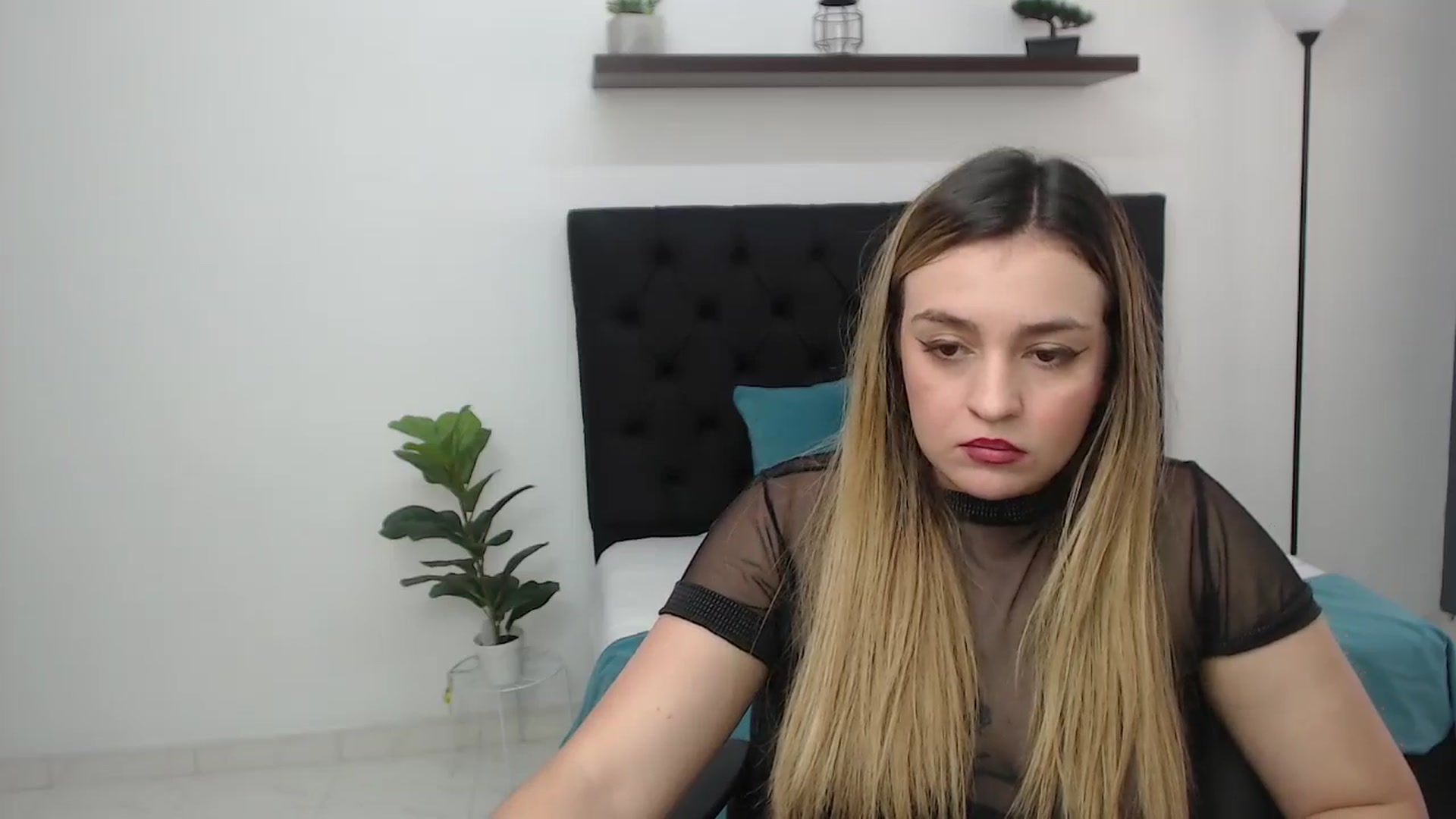 Gallery image thumbnail from CamilleDucan's myfreecams stream on, 06/25/2025, 15:15 image 18 of 20