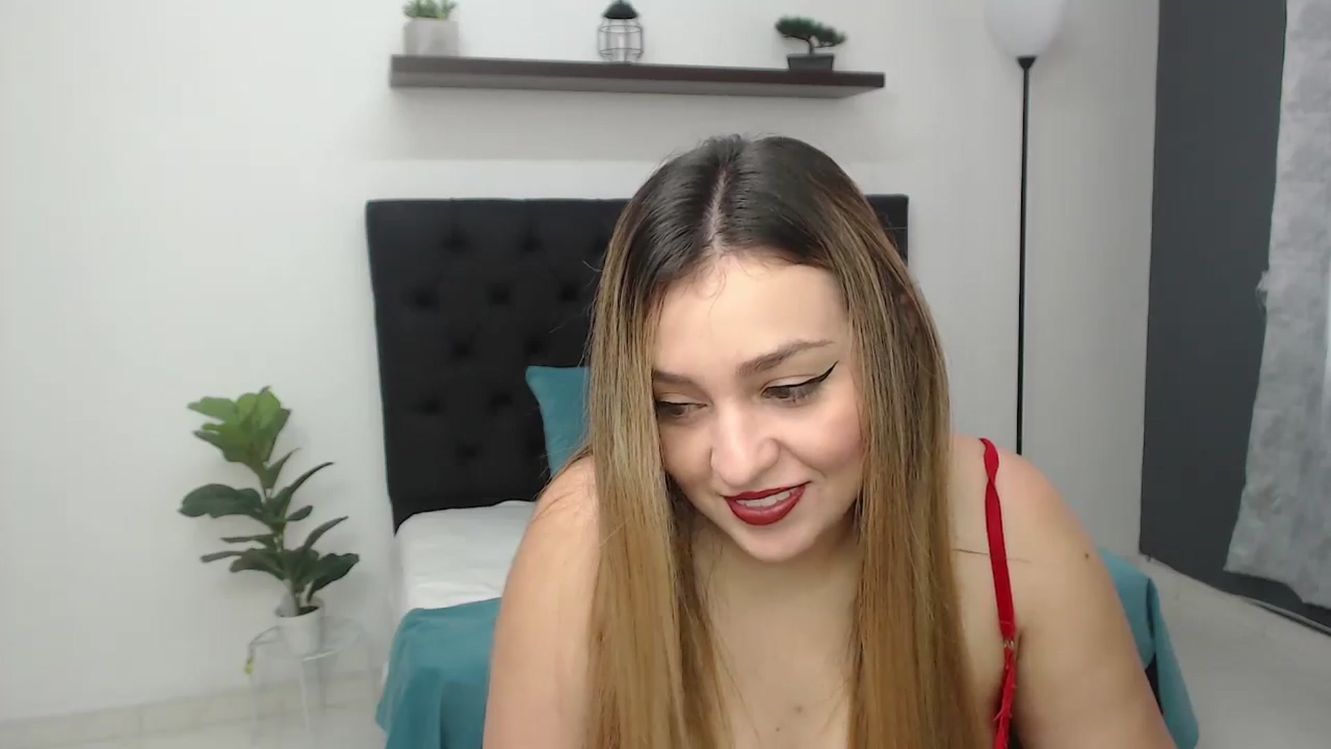 Gallery image thumbnail from CamilleDucan's myfreecams stream on, 06/26/2025, 13:48 image 9 of 20
