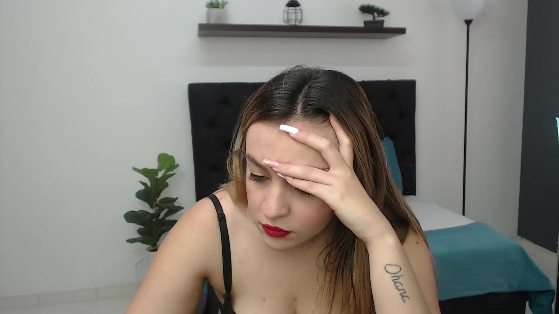 Gallery image thumbnail from CamilleDucan's myfreecams stream on, 06/27/2025, 13:52 image 7 of 20