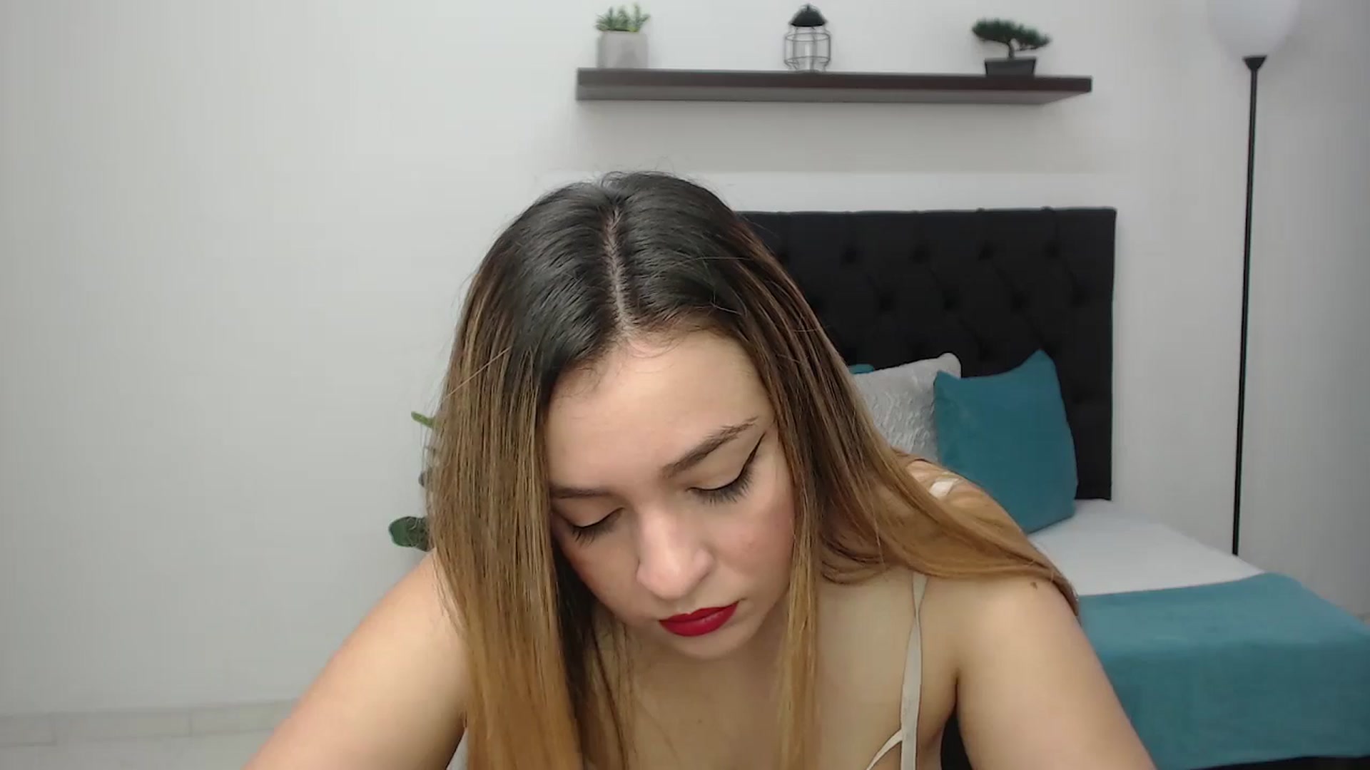 Gallery image thumbnail from CamilleDucan's myfreecams stream on, 07/01/2025, 13:52 image 20 of 20