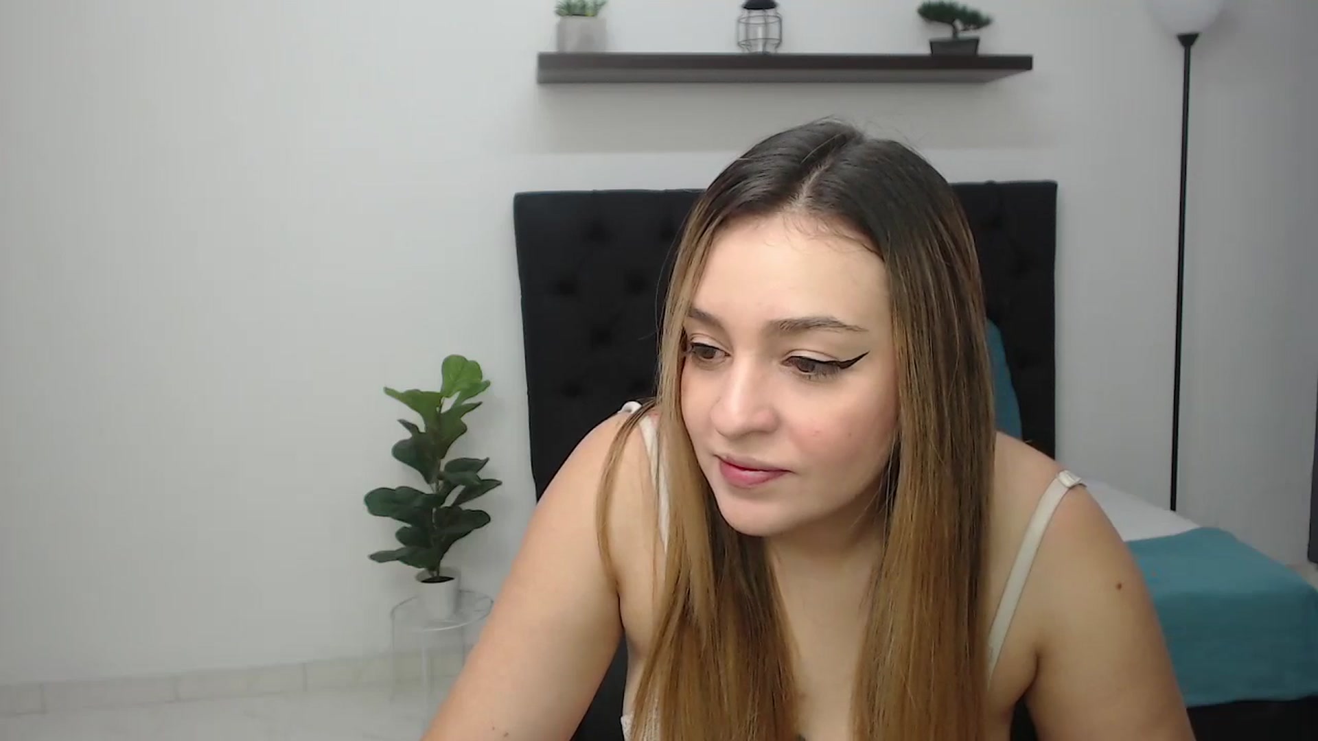 Gallery image thumbnail from CamilleDucan's myfreecams stream on, 07/01/2025, 13:52 image 3 of 20