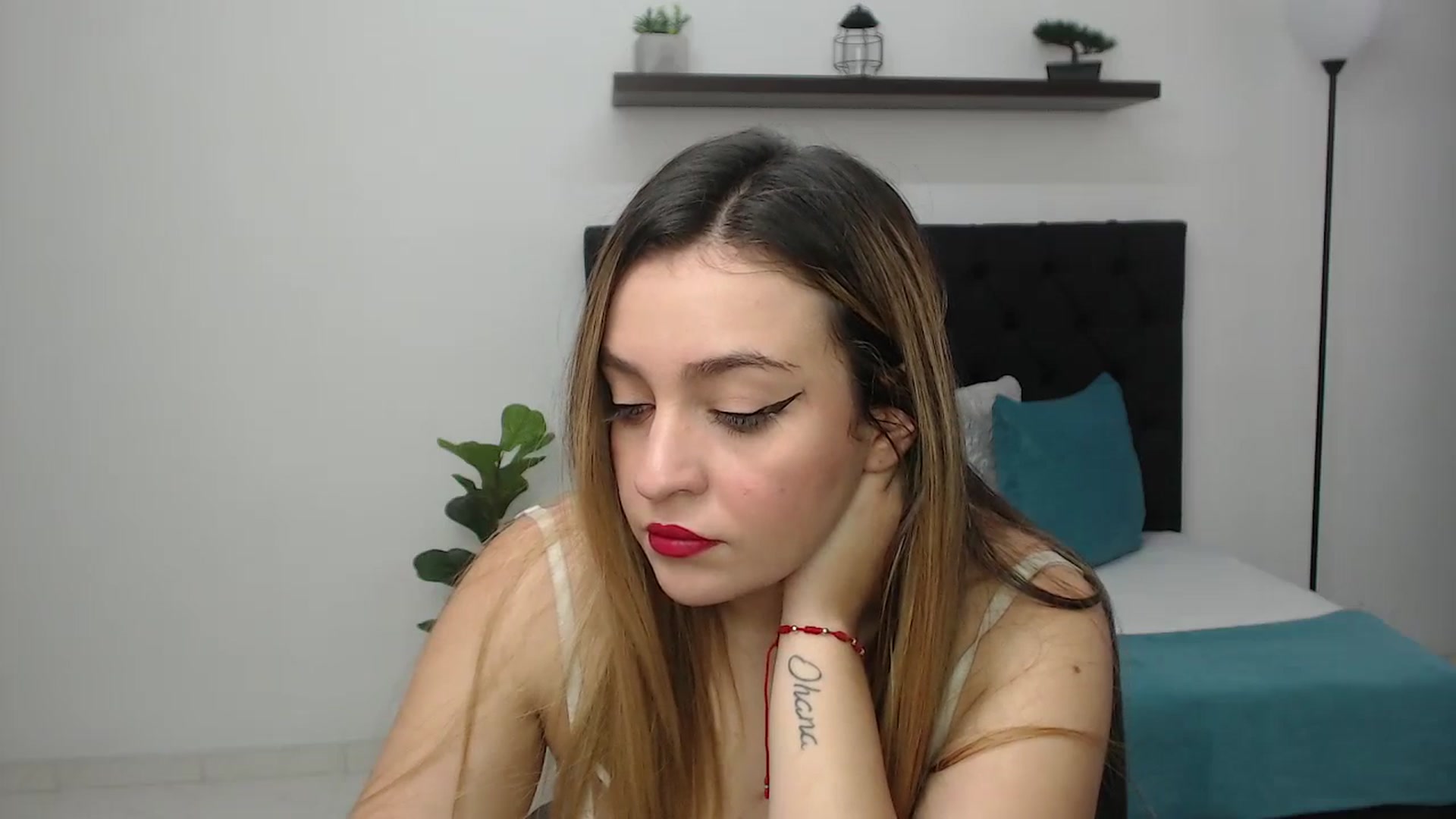 Gallery image thumbnail from CamilleDucan's myfreecams stream on, 07/01/2025, 14:18 image 10 of 20