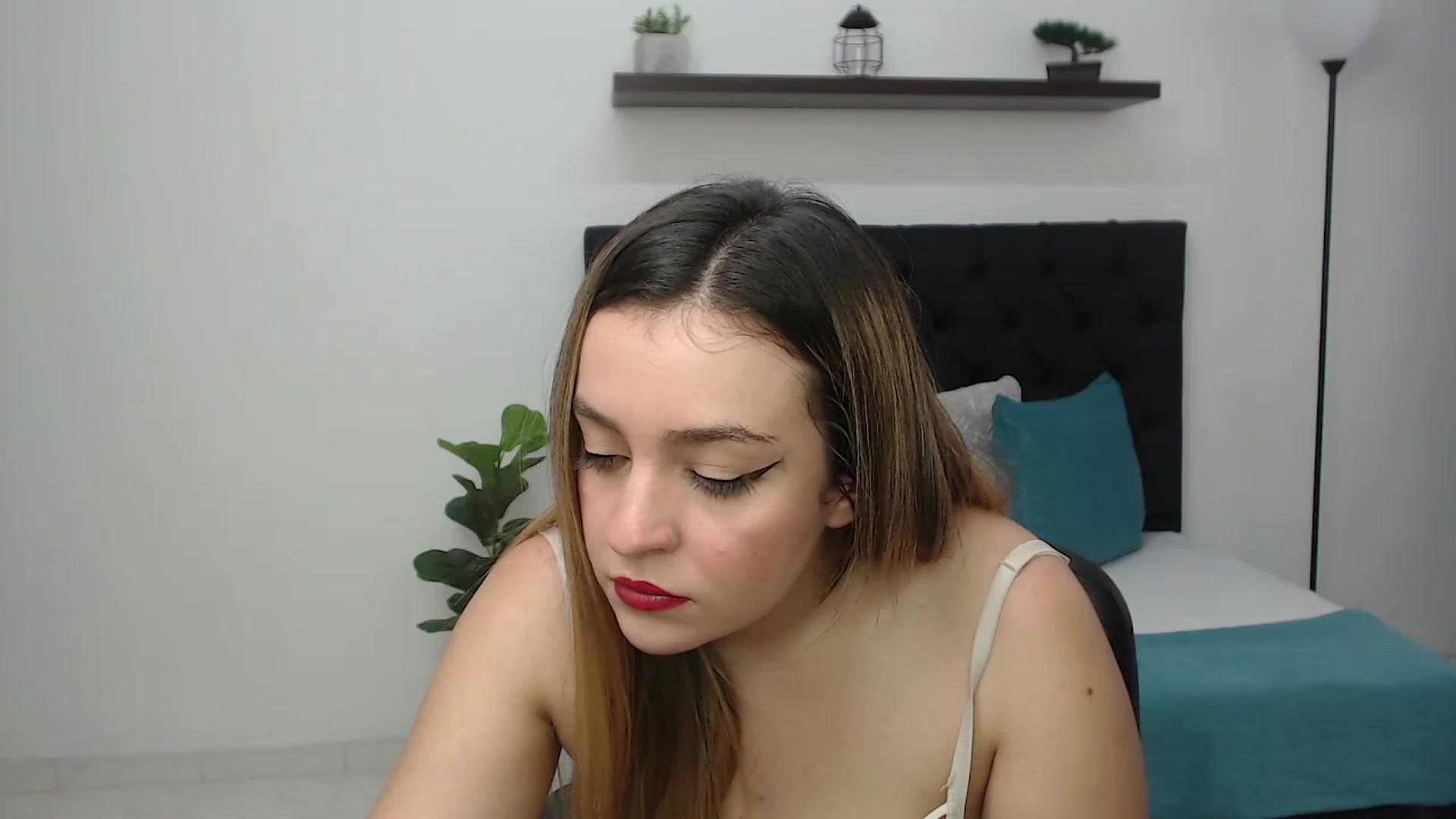 Gallery image thumbnail from CamilleDucan's myfreecams stream on, 07/01/2025, 14:56 image 4 of 20
