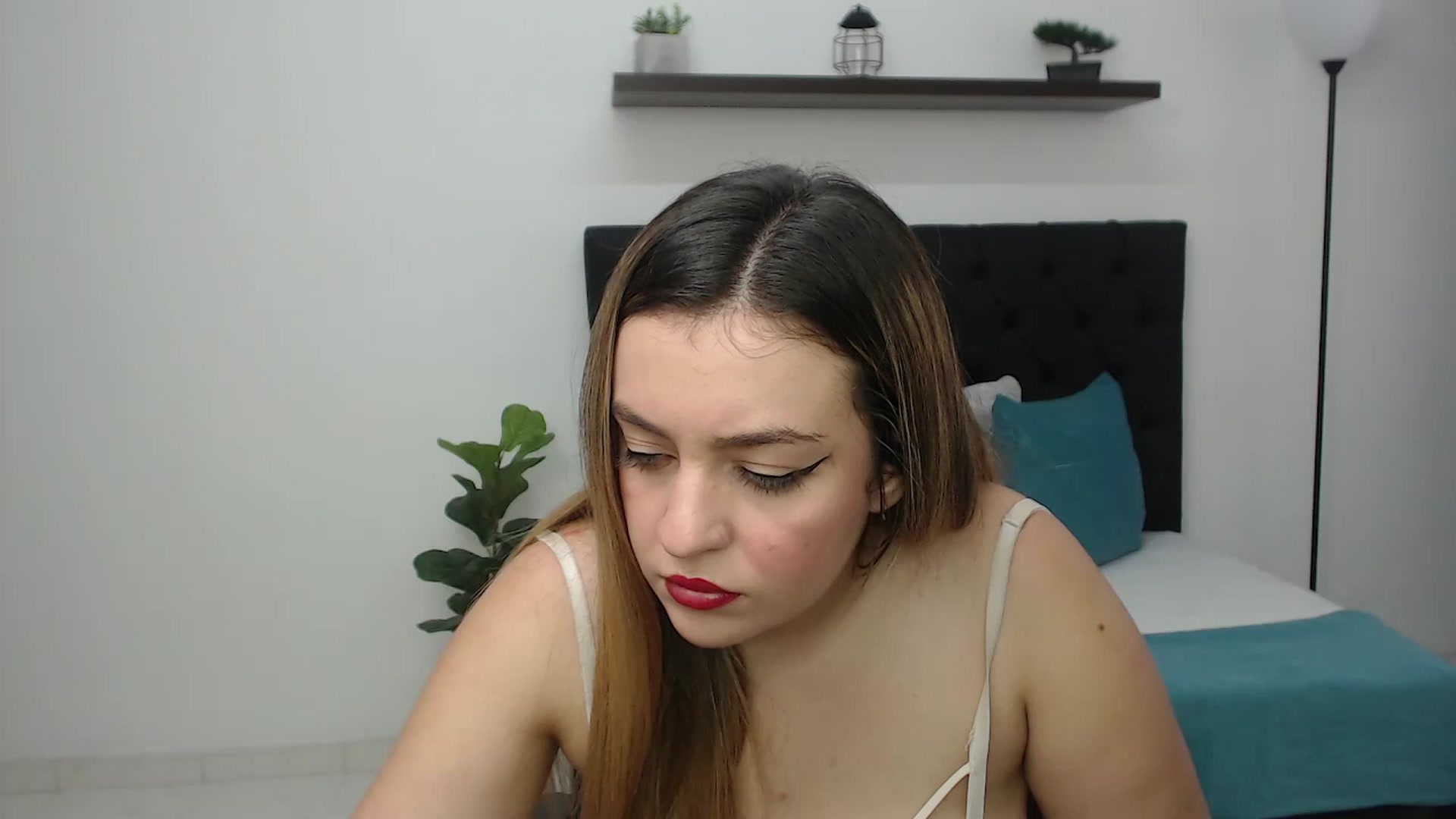 Gallery image thumbnail from CamilleDucan's myfreecams stream on, 07/01/2025, 14:56 image 3 of 20