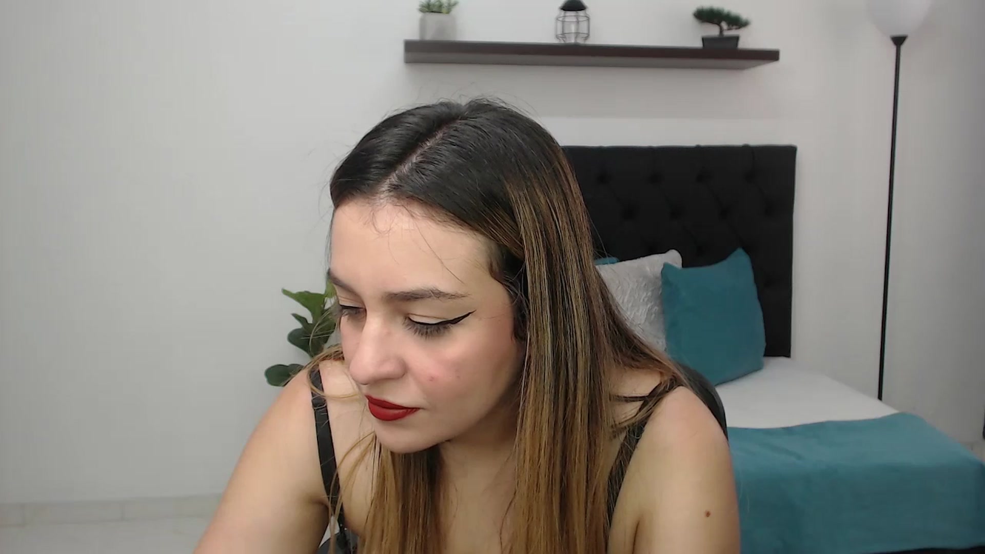 Gallery image thumbnail from CamilleDucan's myfreecams stream on, 07/02/2025, 14:07 image 17 of 20