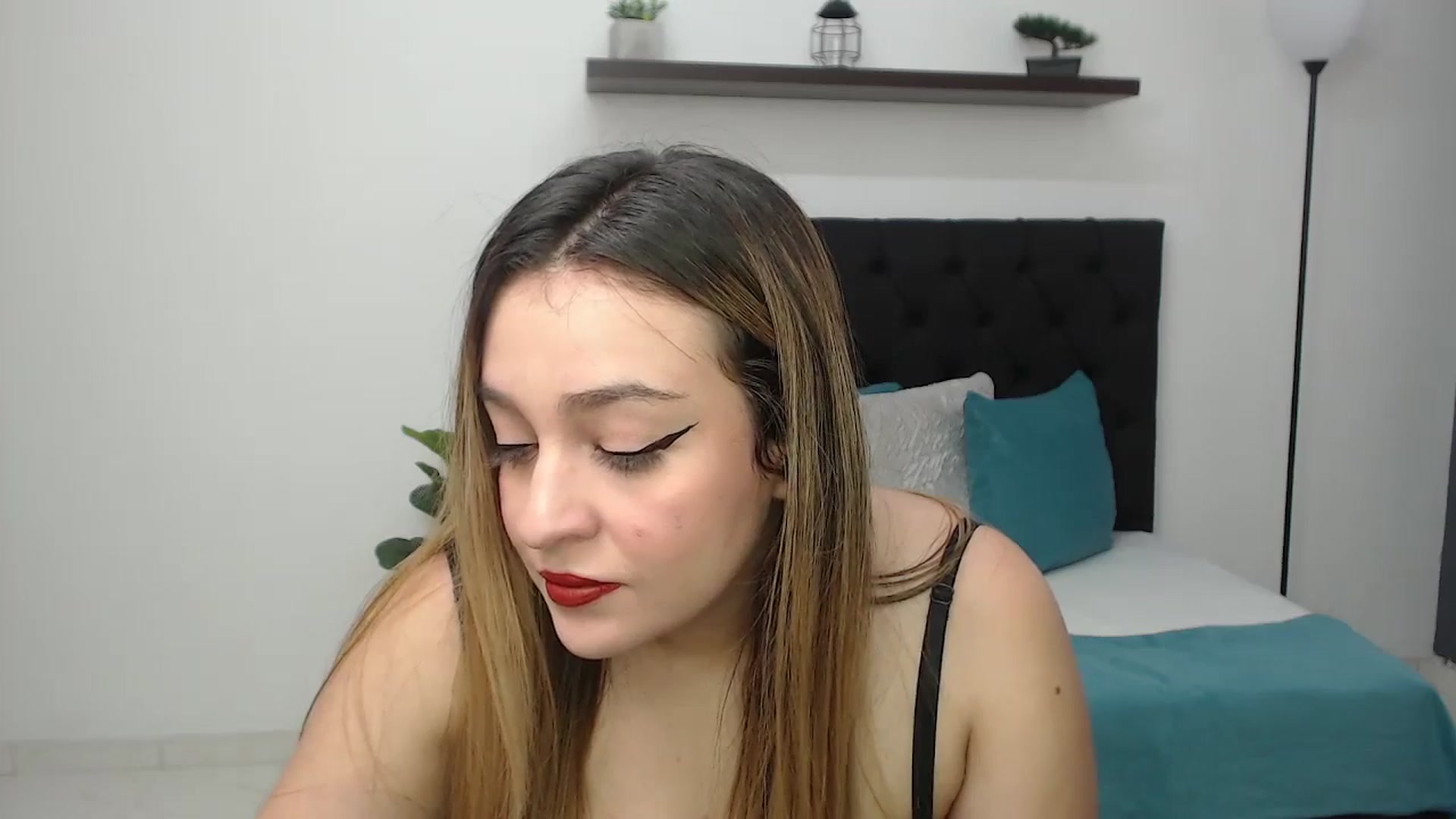 Gallery image thumbnail from CamilleDucan's myfreecams stream on, 07/02/2025, 14:07 image 3 of 20