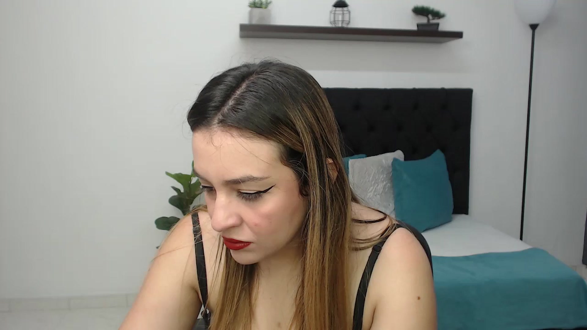 Gallery image thumbnail from CamilleDucan's myfreecams stream on, 07/02/2025, 14:07 image 8 of 20
