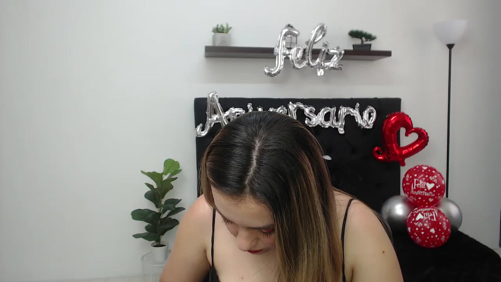 Gallery image thumbnail from CamilleDucan's myfreecams stream on, 07/07/2025, 17:18 image 11 of 20