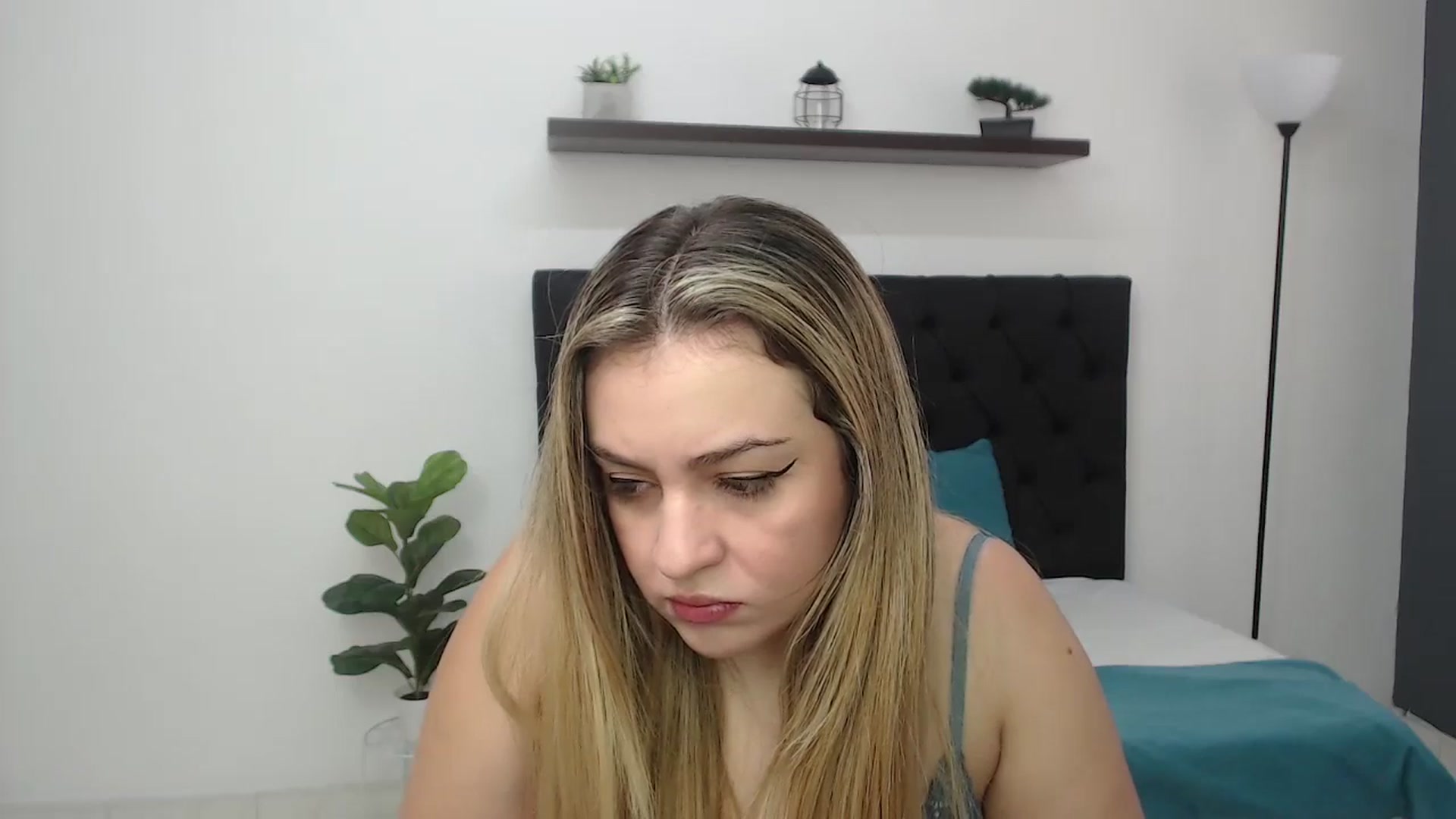 Gallery image thumbnail from CamilleDucan's myfreecams stream on, 07/23/2025, 13:25 image 4 of 20