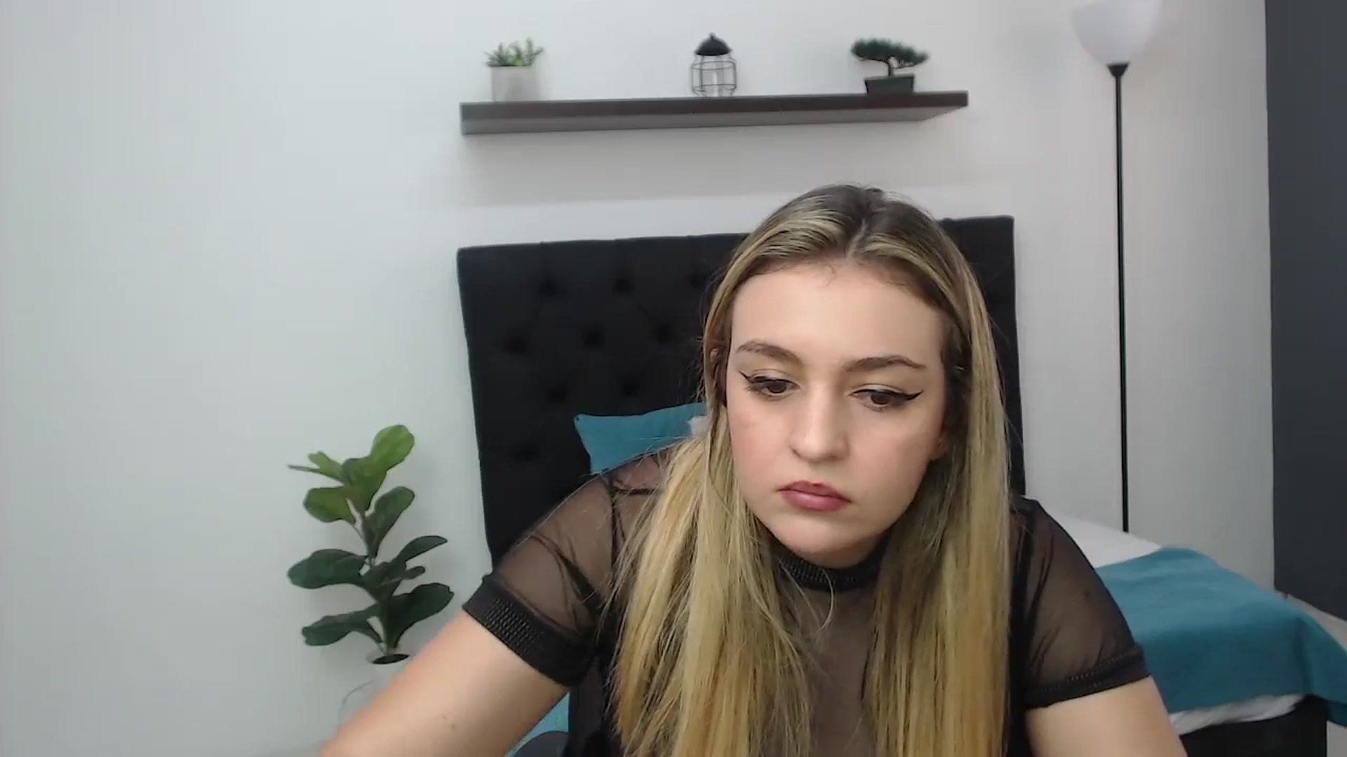 Gallery image thumbnail from CamilleDucan's myfreecams stream on, 07/25/2025, 16:09 image 6 of 20