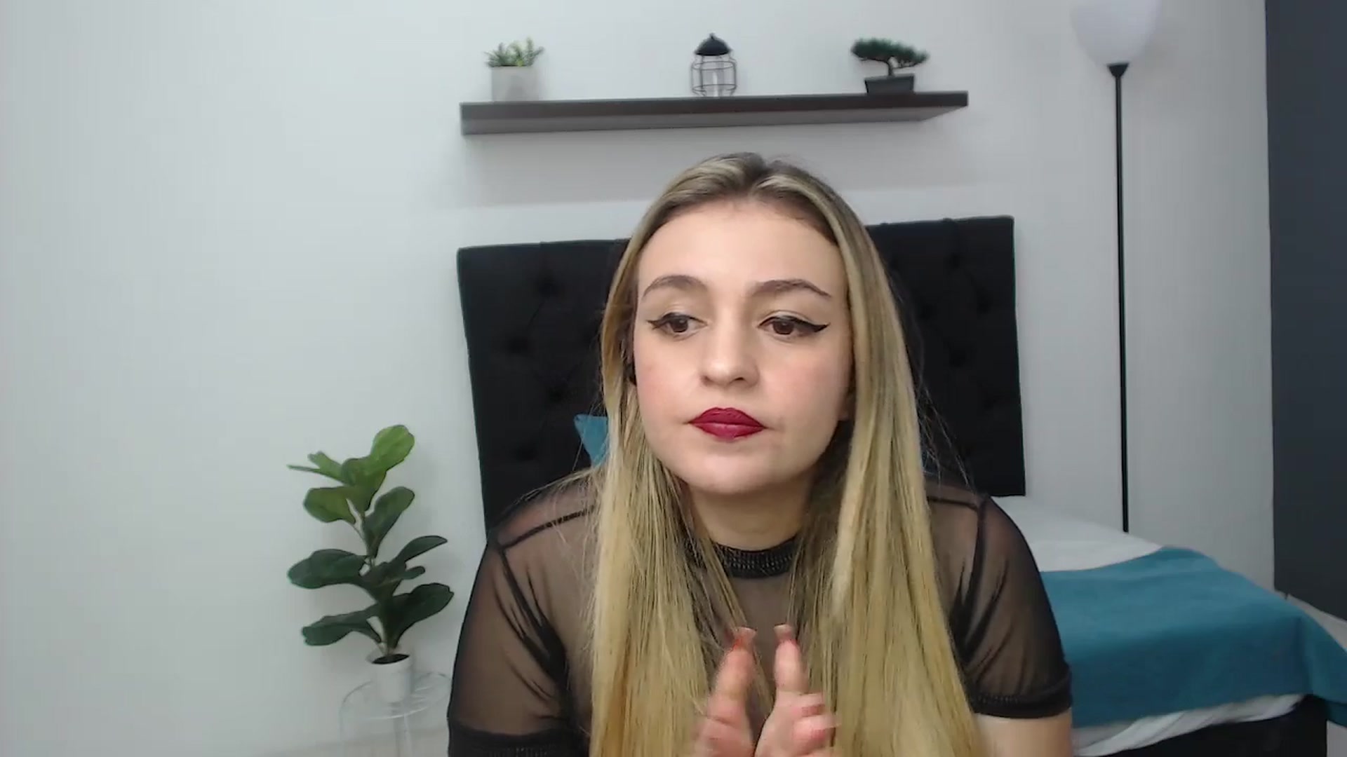 Gallery image thumbnail from CamilleDucan's myfreecams stream on, 07/25/2025, 16:09 image 7 of 20