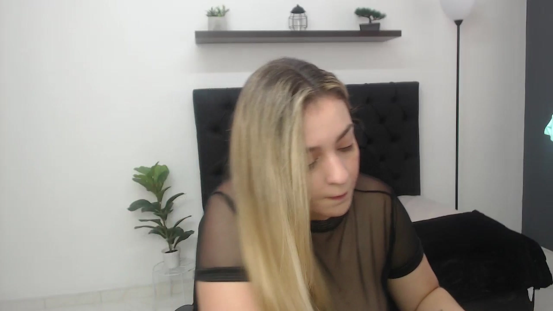 Gallery image thumbnail from CamilleDucan's myfreecams stream on, 08/01/2025, 13:22 image 3 of 20