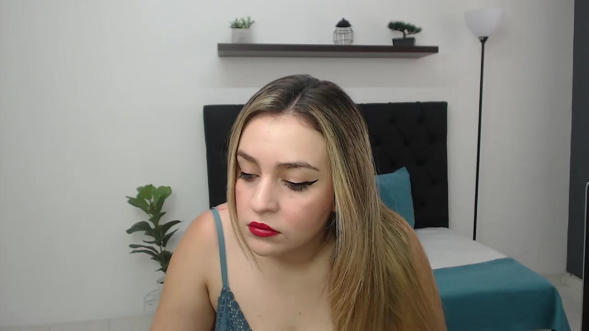 Gallery image thumbnail from CamilleDucan's myfreecams stream on, 08/20/2025, 13:36 image 1 of 20