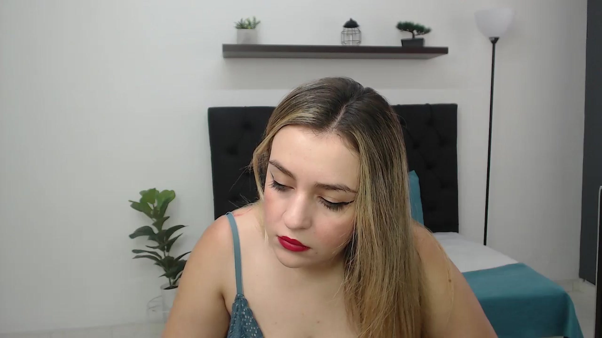 Gallery image thumbnail from CamilleDucan's myfreecams stream on, 08/20/2025, 13:36 image 7 of 20