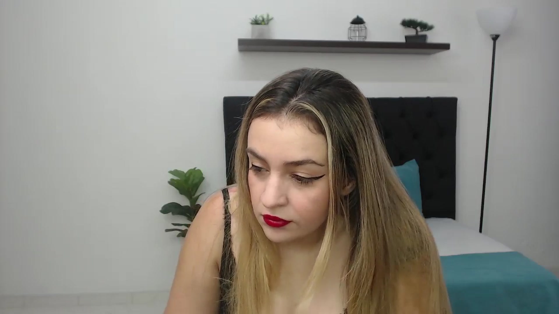 Gallery image thumbnail from CamilleDucan's myfreecams stream on, 08/25/2025, 13:24 image 18 of 20