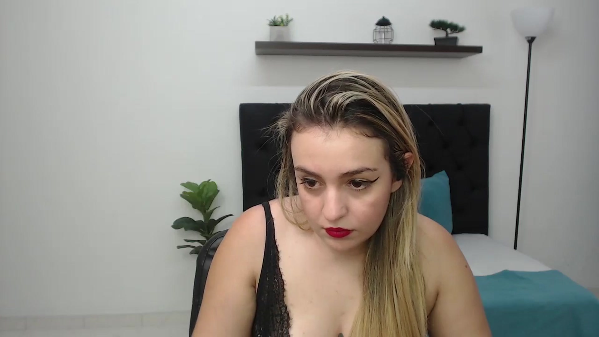 Gallery image thumbnail from CamilleDucan's myfreecams stream on, 08/25/2025, 17:07 image 18 of 20