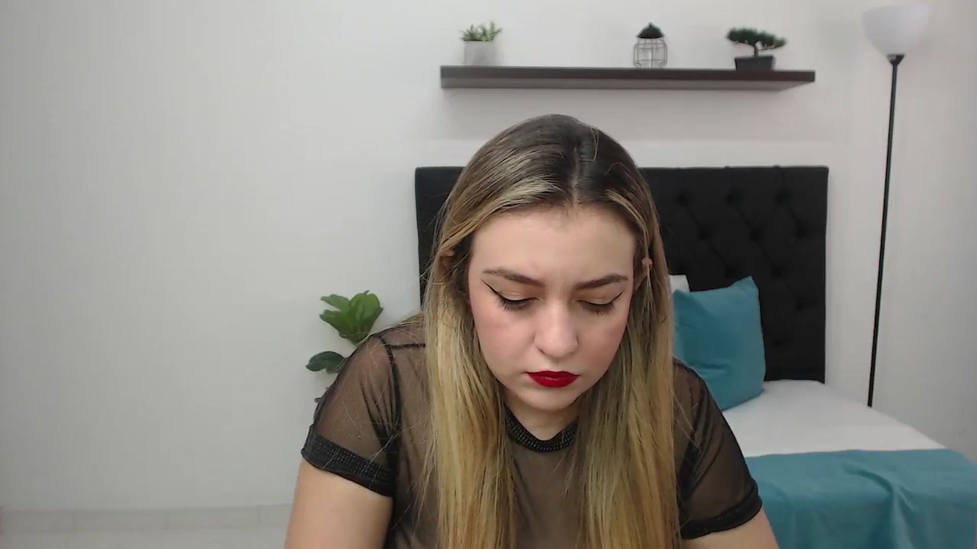 Gallery image thumbnail from CamilleDucan's myfreecams stream on, 08/27/2025, 14:03 image 15 of 20