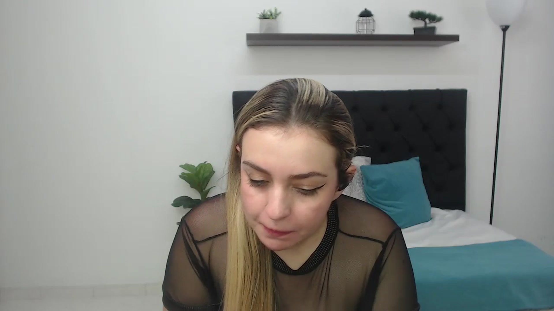 Gallery image thumbnail from CamilleDucan's myfreecams stream on, 08/27/2025, 16:42 image 16 of 20