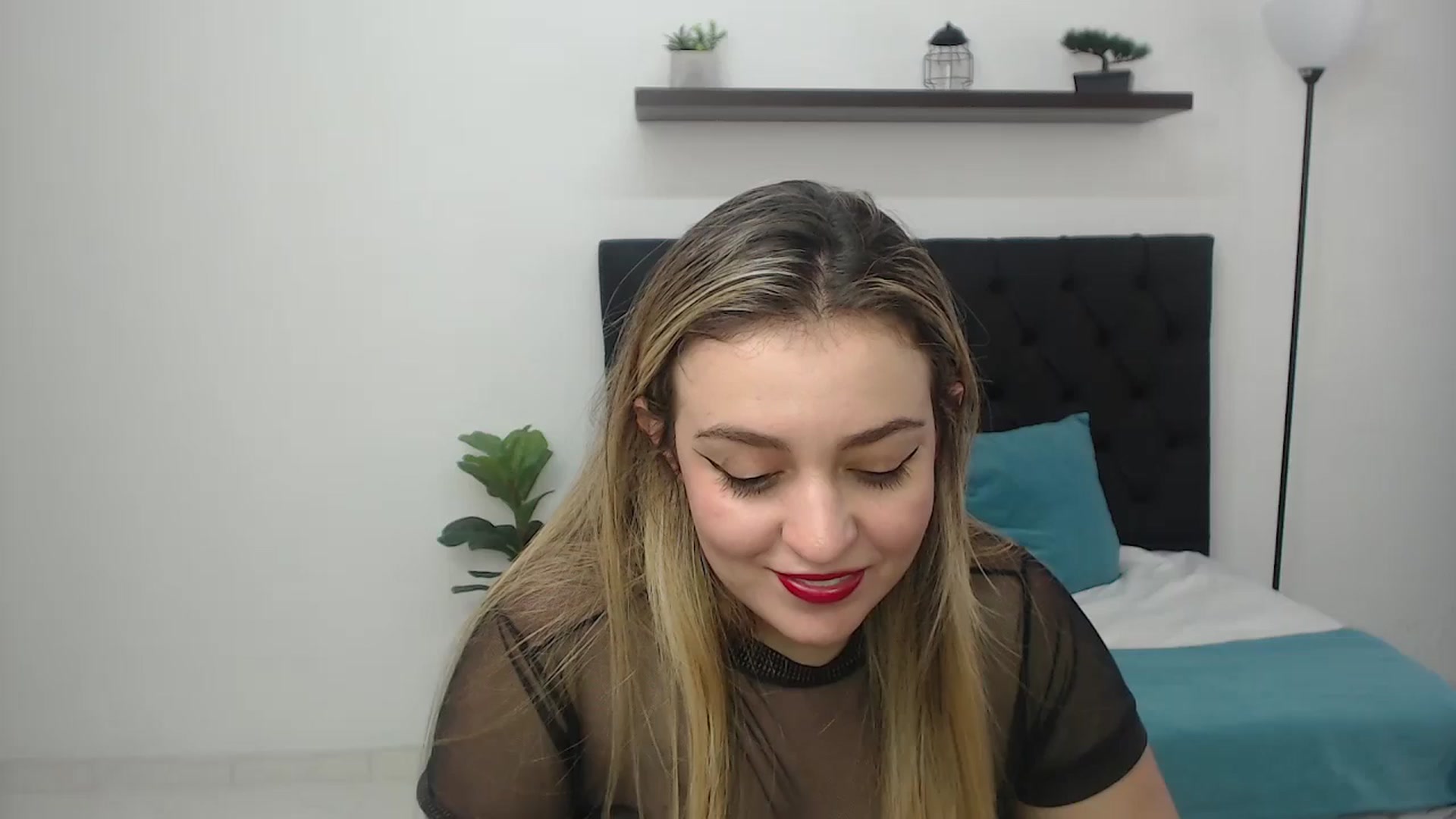 Gallery image thumbnail from CamilleDucan's myfreecams stream on, 08/27/2025, 17:12 image 8 of 20