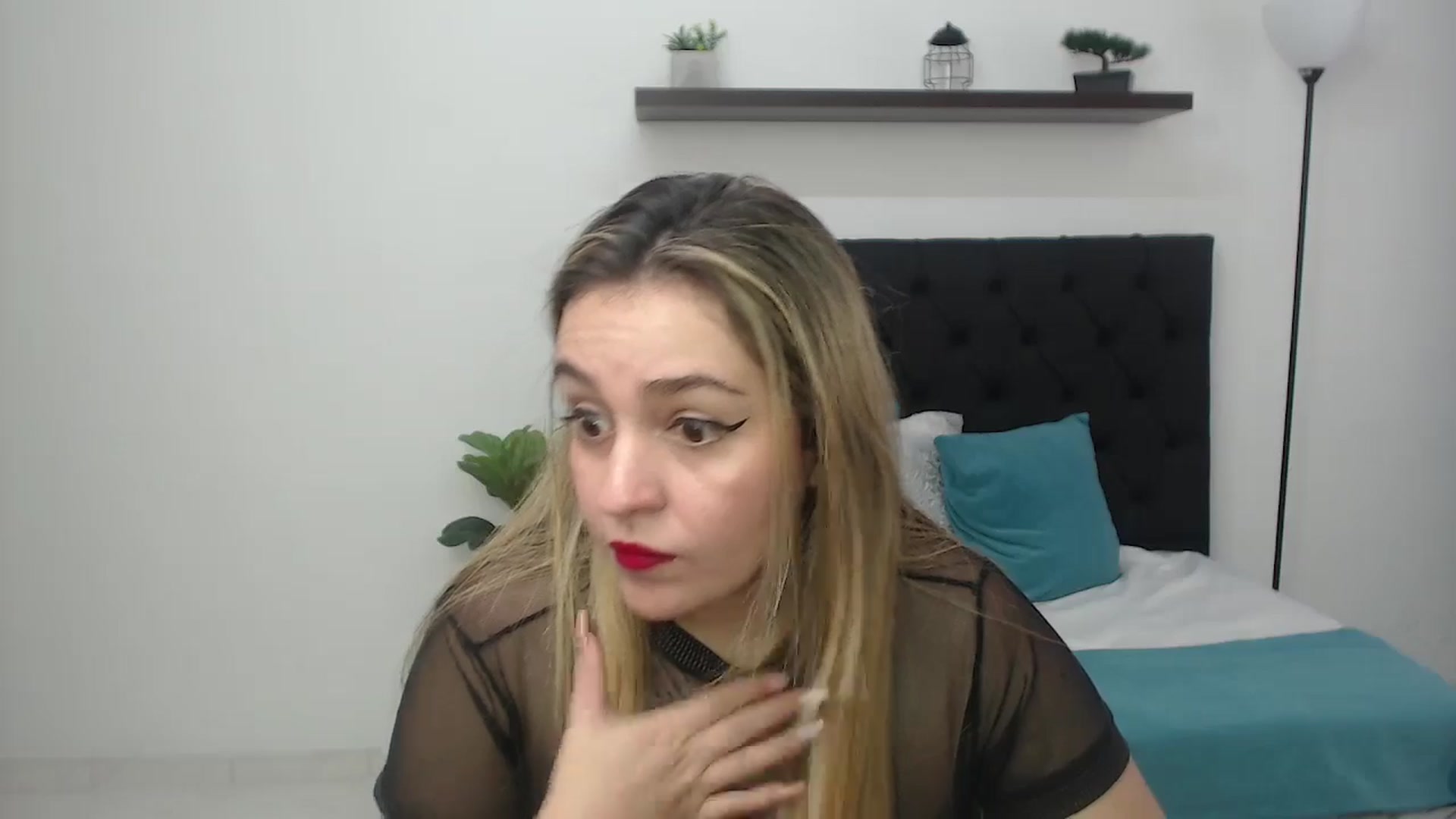 Gallery image thumbnail from CamilleDucan's myfreecams stream on, 08/27/2025, 17:12 image 7 of 20
