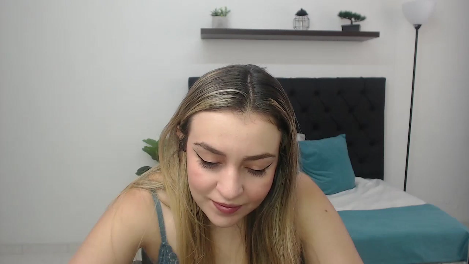 Gallery image thumbnail from CamilleDucan's myfreecams stream on, 08/28/2025, 13:41 image 10 of 20