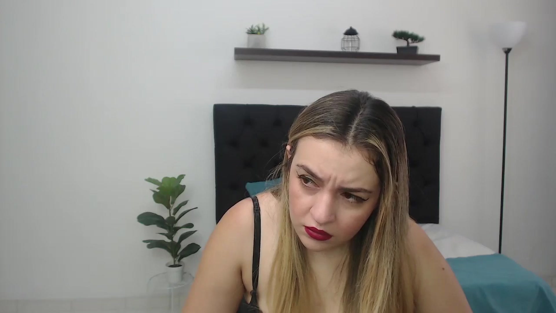 Gallery image thumbnail from CamilleDucan's myfreecams stream on, 08/29/2025, 13:35 image 16 of 20