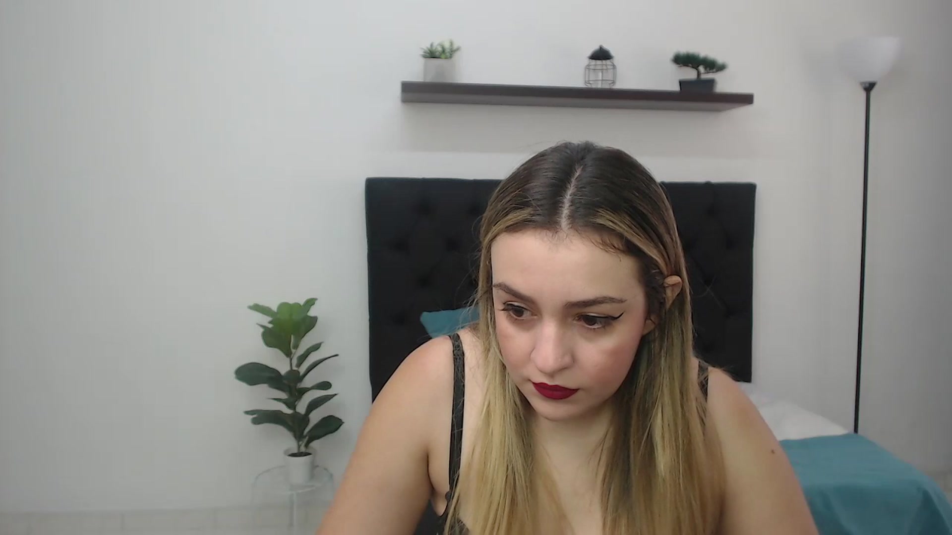 Gallery image thumbnail from CamilleDucan's myfreecams stream on, 08/29/2025, 13:35 image 19 of 20